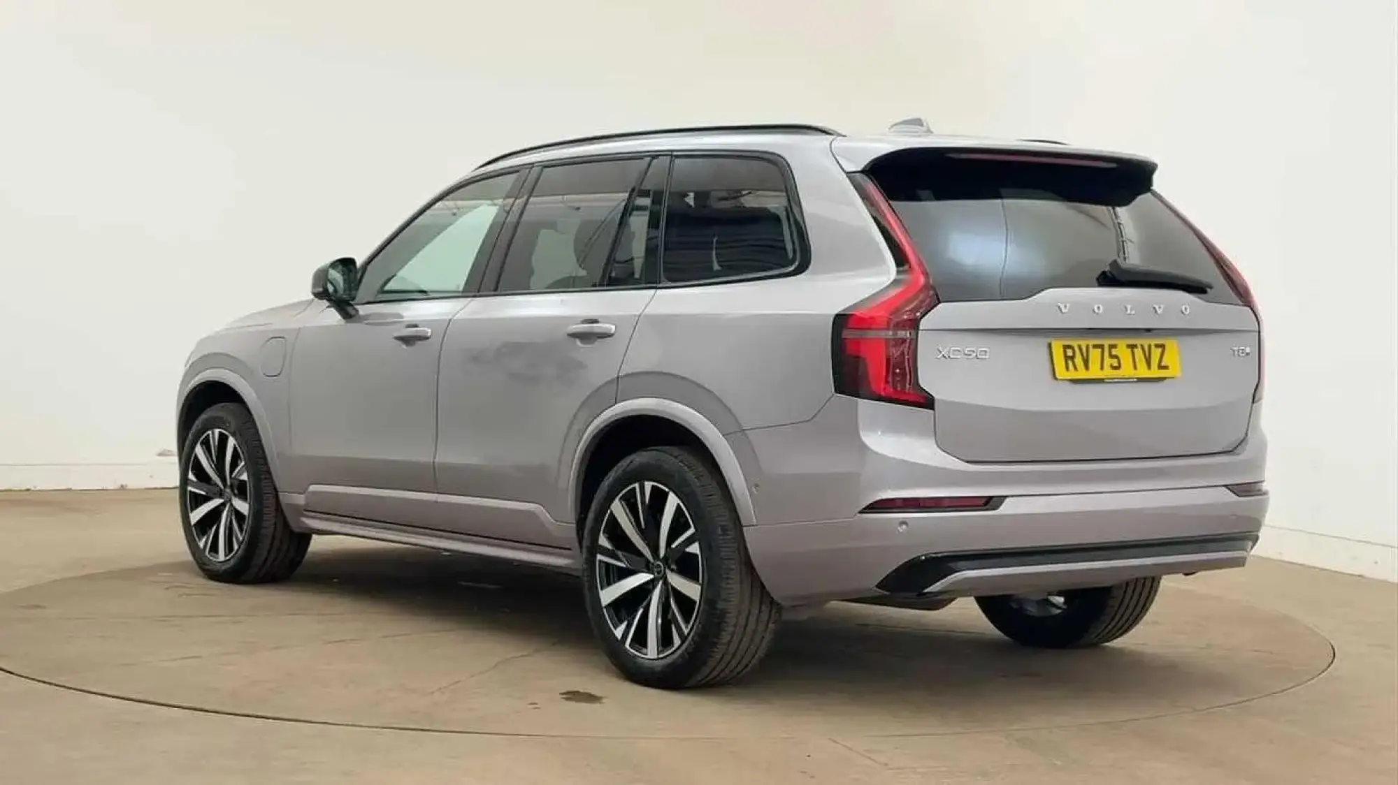Volvo XC90 Plug-In Hybrid Image 5 Volvo XC90 Plug-In Hybrid Image 5