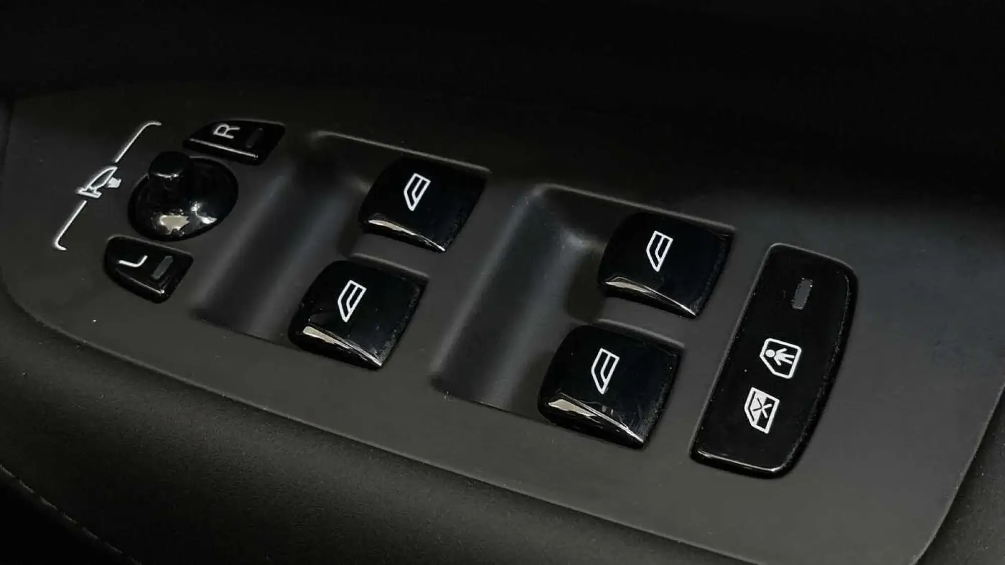 Volvo XC90 Plug-In Hybrid Image 25 Volvo XC90 Plug-In Hybrid Image 25