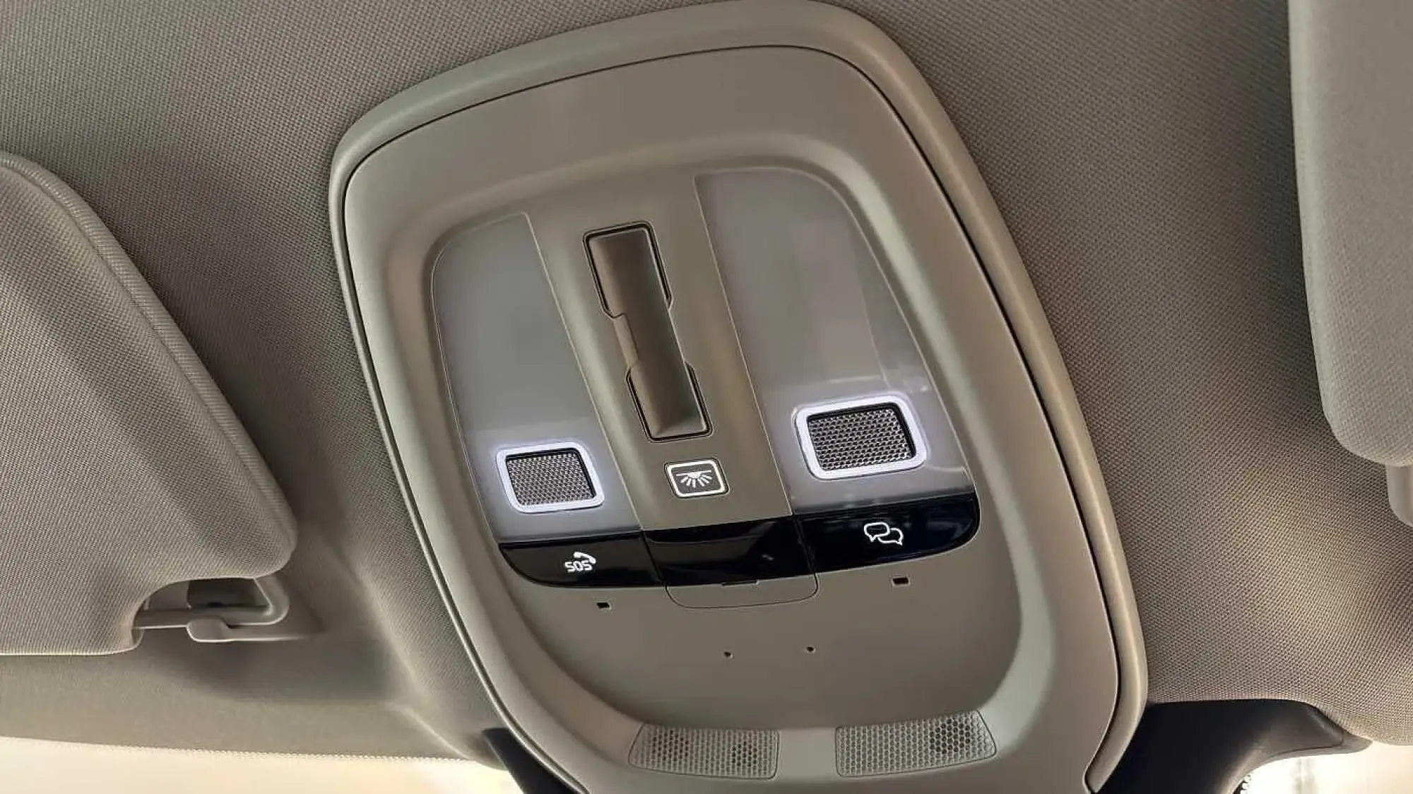 Volvo XC90 Plug-In Hybrid Image 33 Volvo XC90 Plug-In Hybrid Image 33