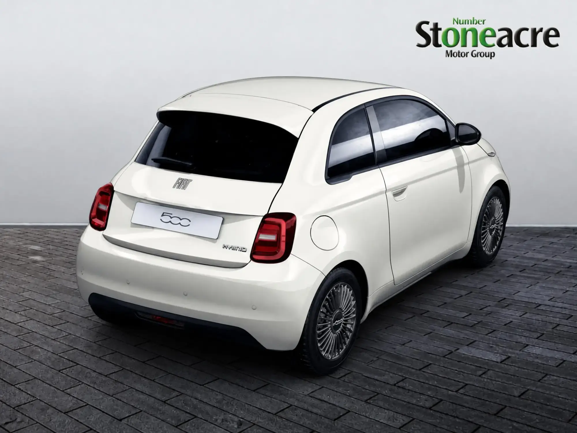 Fiat 500 1.0 Hybrid Icon Euro 6 (s/s) 3dr Image 3 Fiat 500 1.0 Hybrid Icon Euro 6 (s/s) 3dr Image 3