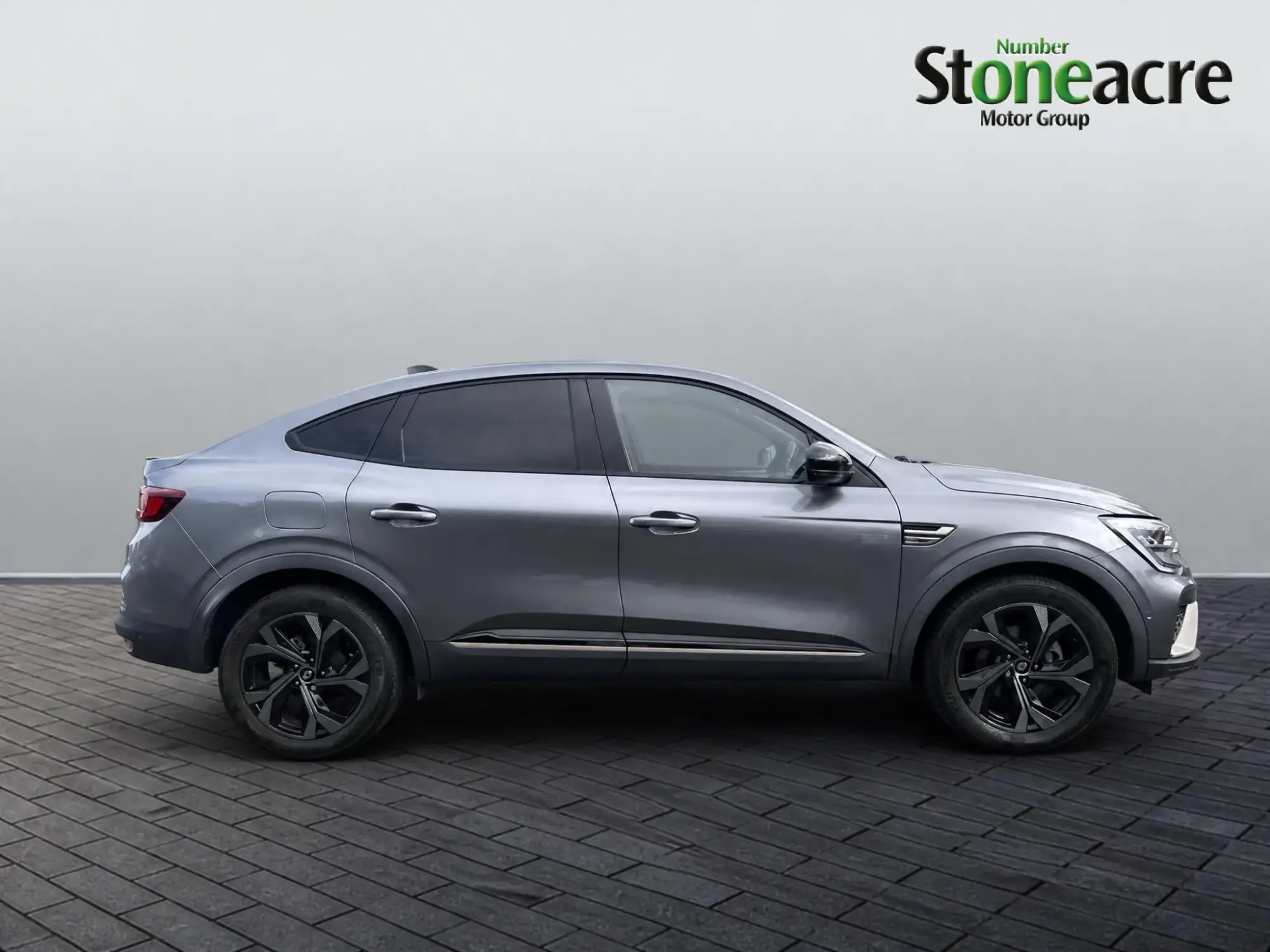 Renault Arkana E-Tech 1.6 E-Tech full hybrid 145 Engineered 5dr Auto ML73LJA Image 2 Renault Arkana E-Tech 1.6 E-Tech full hybrid 145 Engineered 5dr Auto ML73LJA Image 2