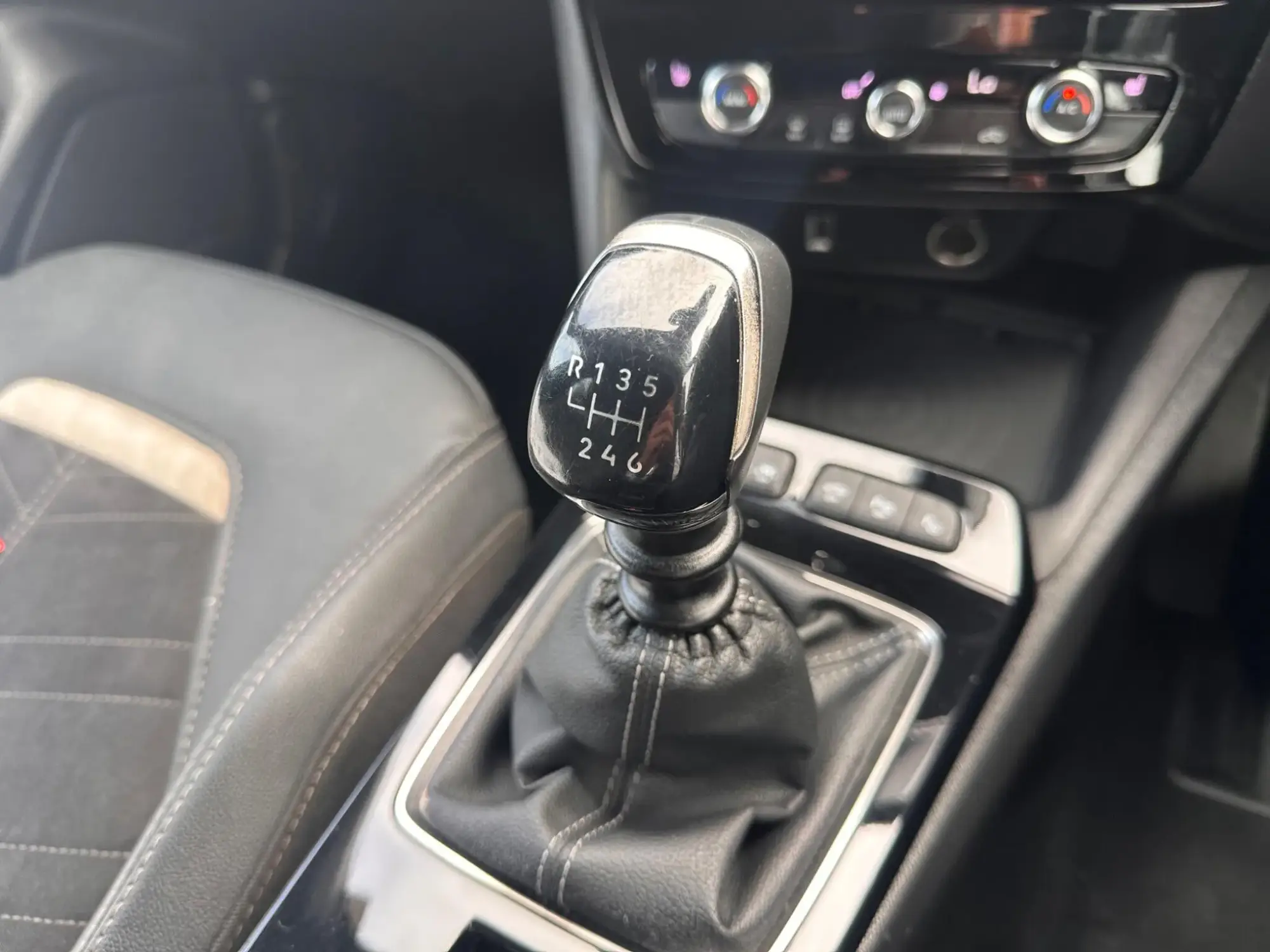 Vauxhall Mokka Image 17 Vauxhall Mokka Image 17