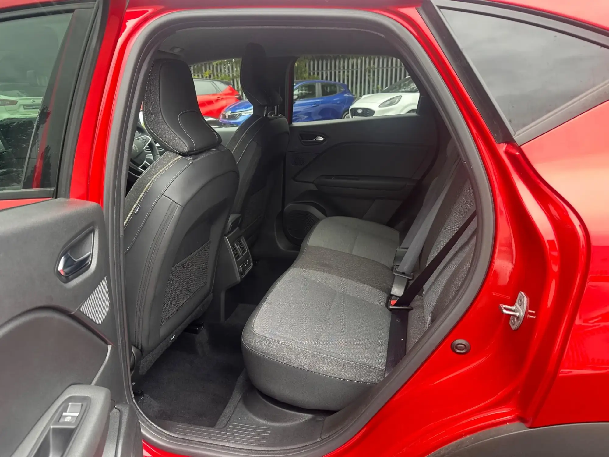 Renault Captur Image 12 Renault Captur Image 12