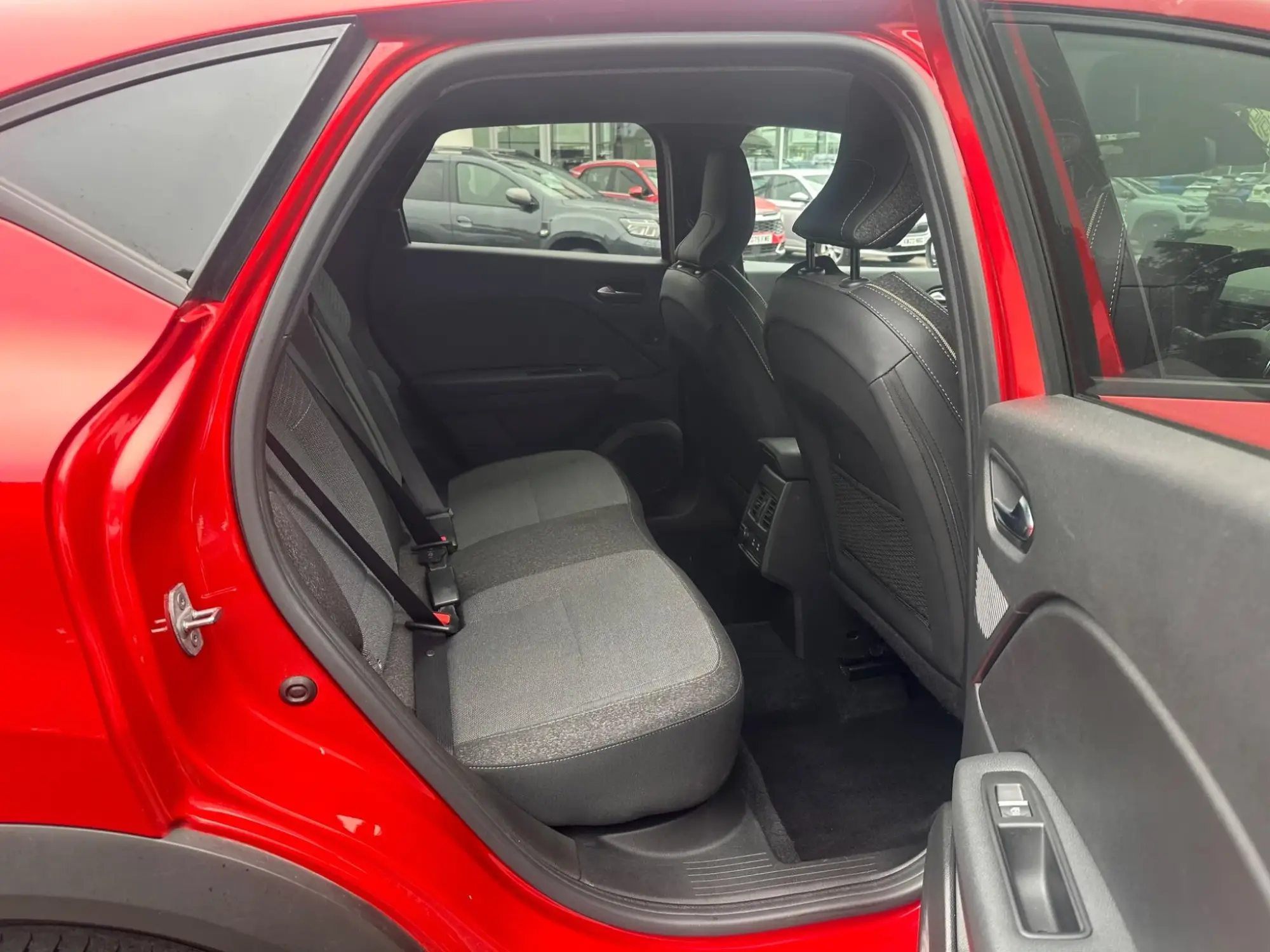 Renault Captur Image 14 Renault Captur Image 14
