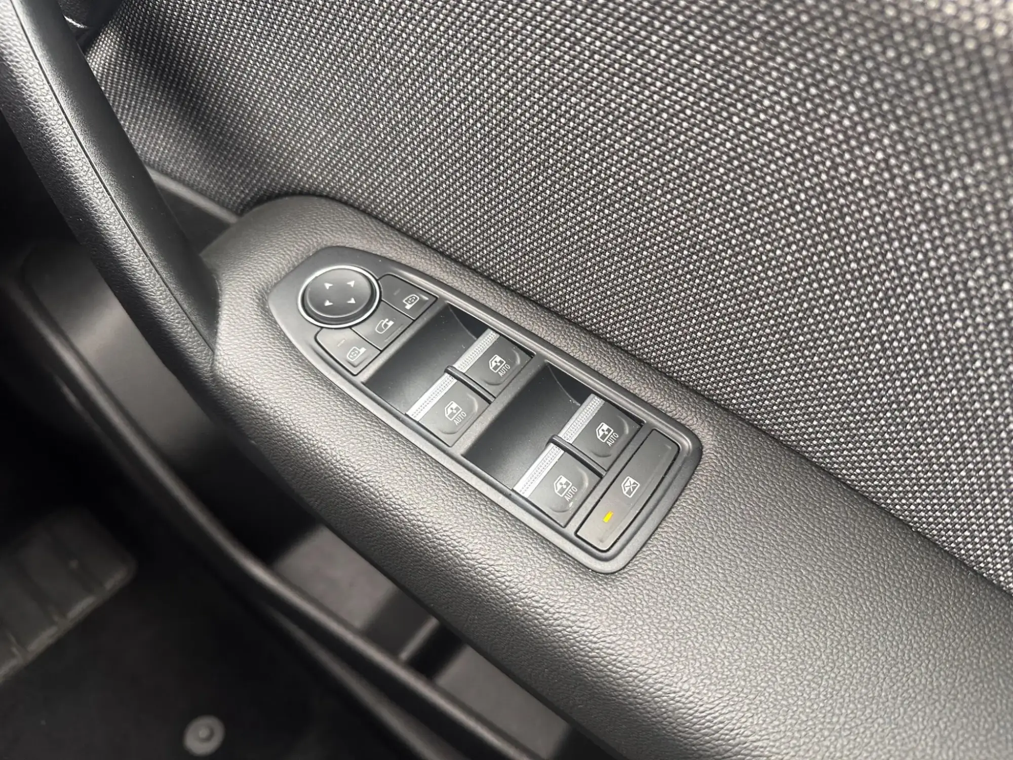 Renault Captur Image 24 Renault Captur Image 24