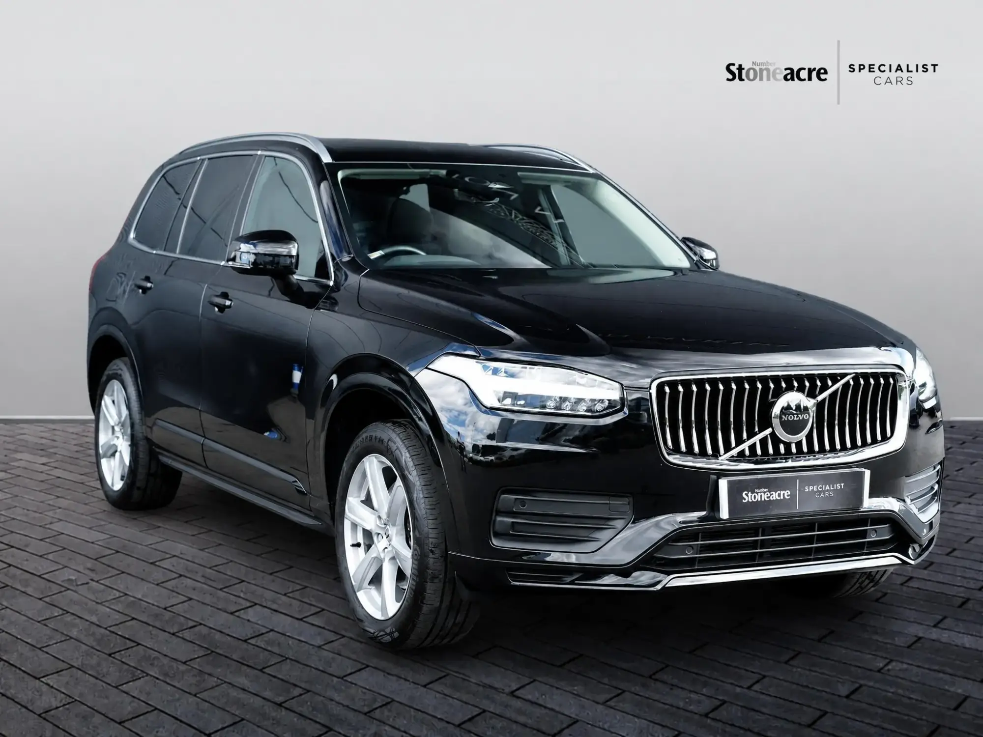 Volvo XC90 Core, B5 AWD mild hybrid, Petrol, 7 Seats YC74VMW Image 1 Volvo XC90 Core, B5 AWD mild hybrid, Petrol, 7 Seats YC74VMW Image 1