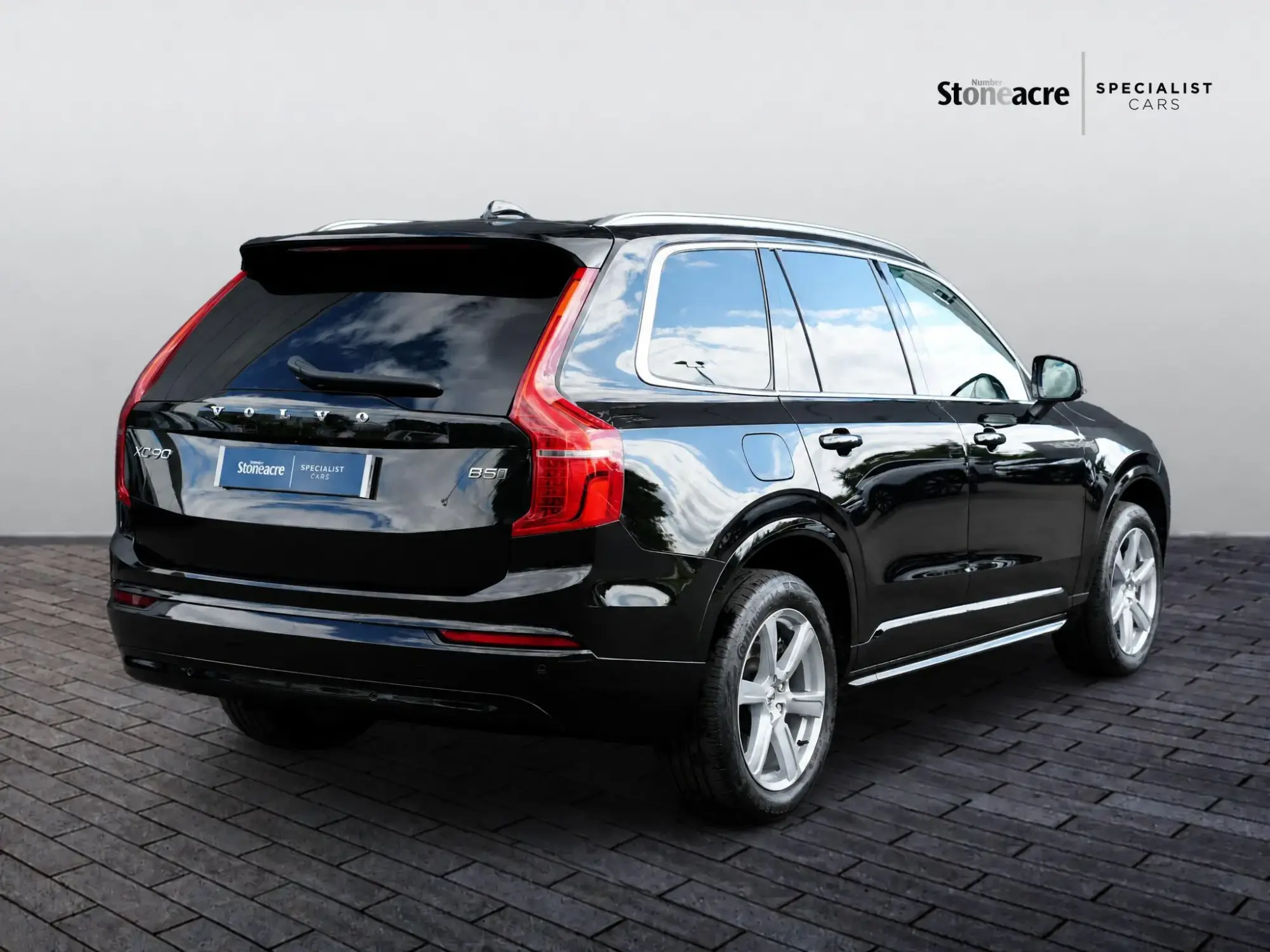 Volvo XC90 Core, B5 AWD mild hybrid, Petrol, 7 Seats YC74VMW Image 3 Volvo XC90 Core, B5 AWD mild hybrid, Petrol, 7 Seats YC74VMW Image 3