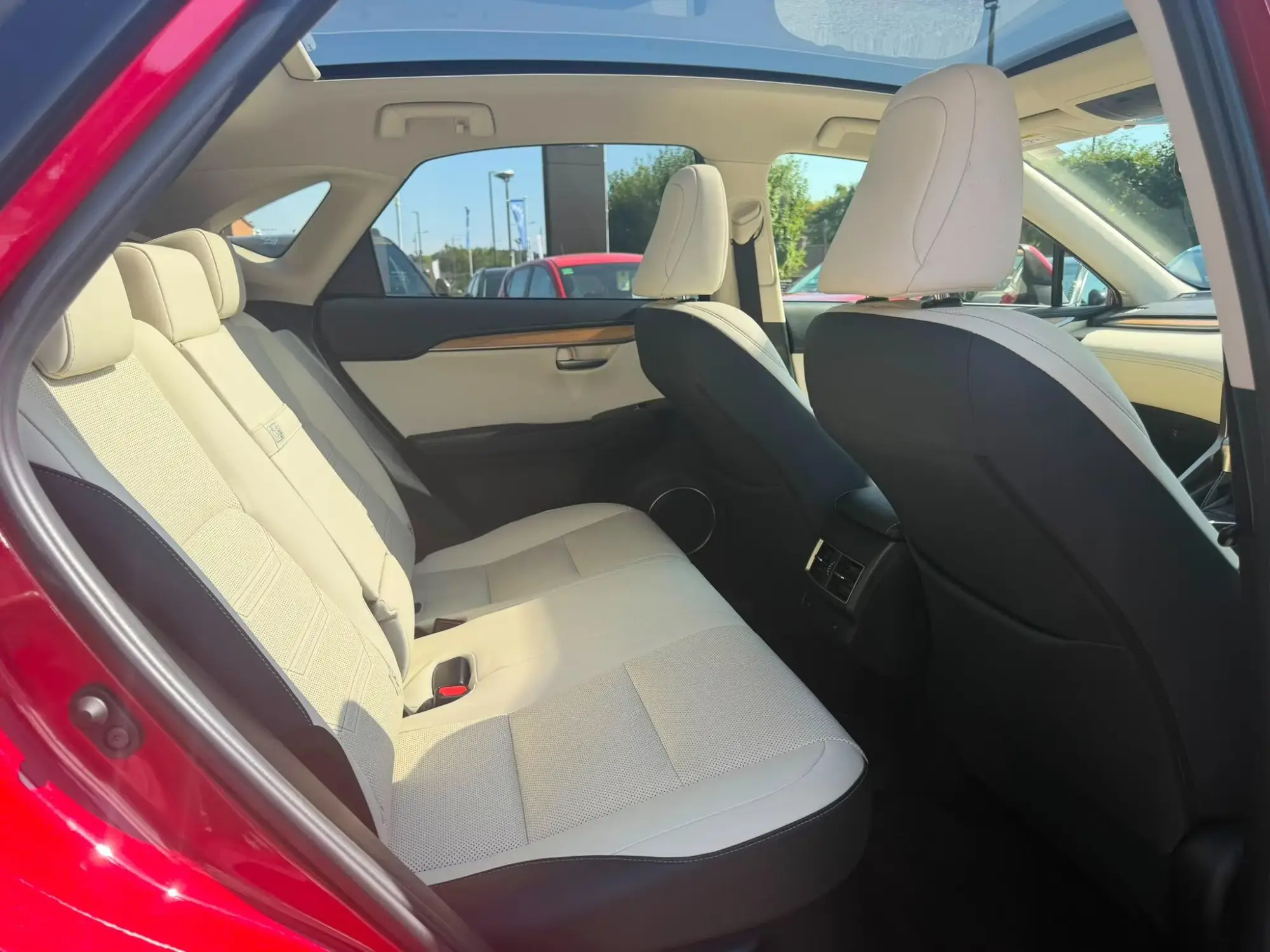 Lexus NX Self-Charging Hybrid Image 33 Lexus NX Self-Charging Hybrid Image 33