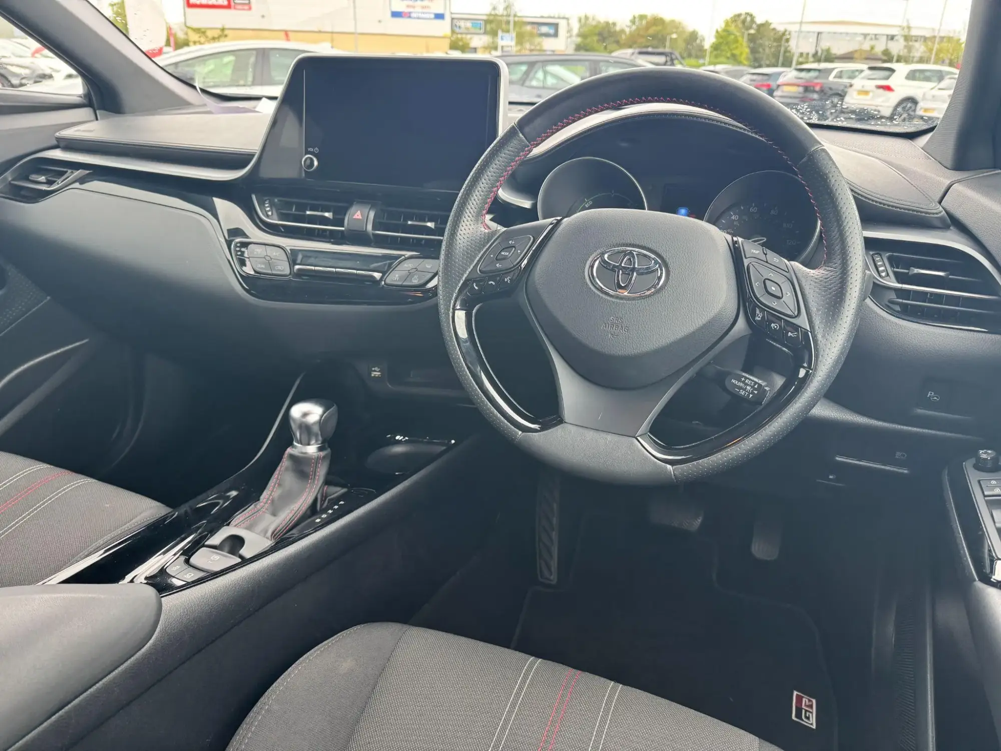 Toyota C-HR Self-Charging Hybrid Image 15 Toyota C-HR Self-Charging Hybrid Image 15