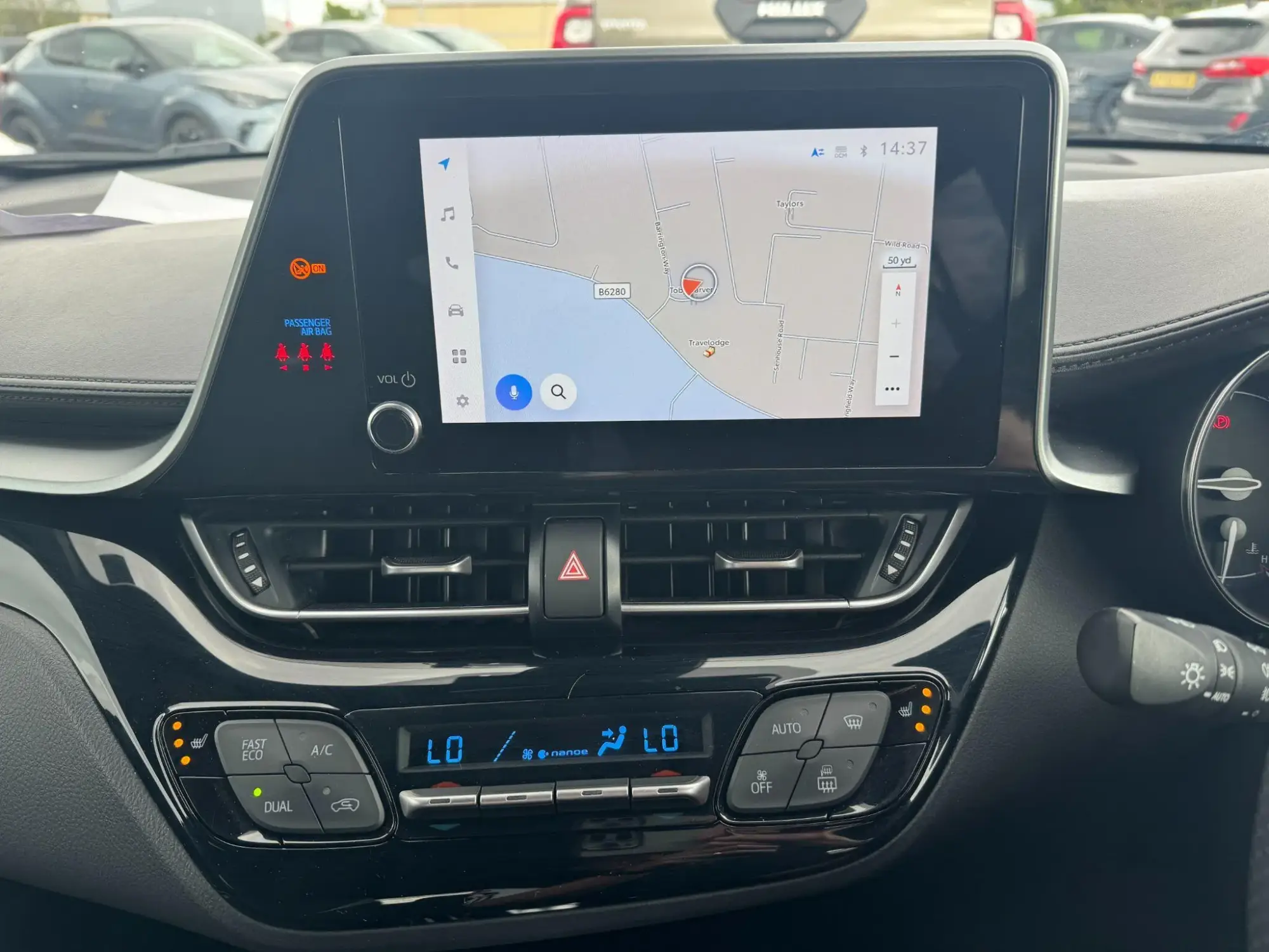 Toyota C-HR Self-Charging Hybrid Image 18 Toyota C-HR Self-Charging Hybrid Image 18