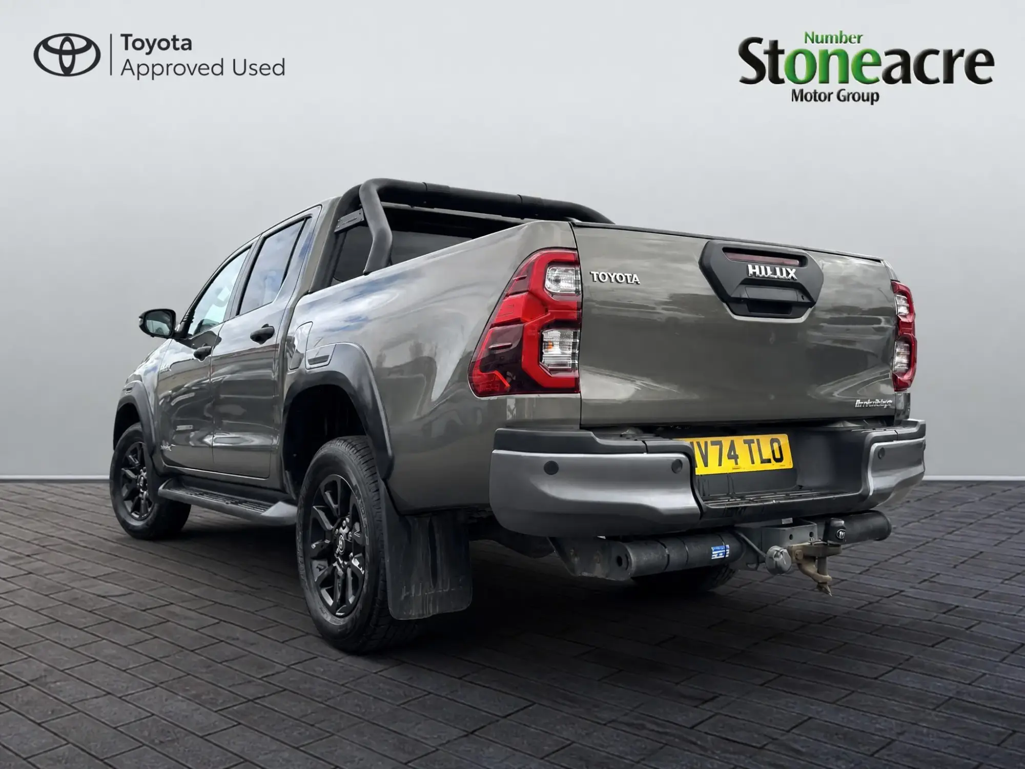 Toyota Hilux Image 5