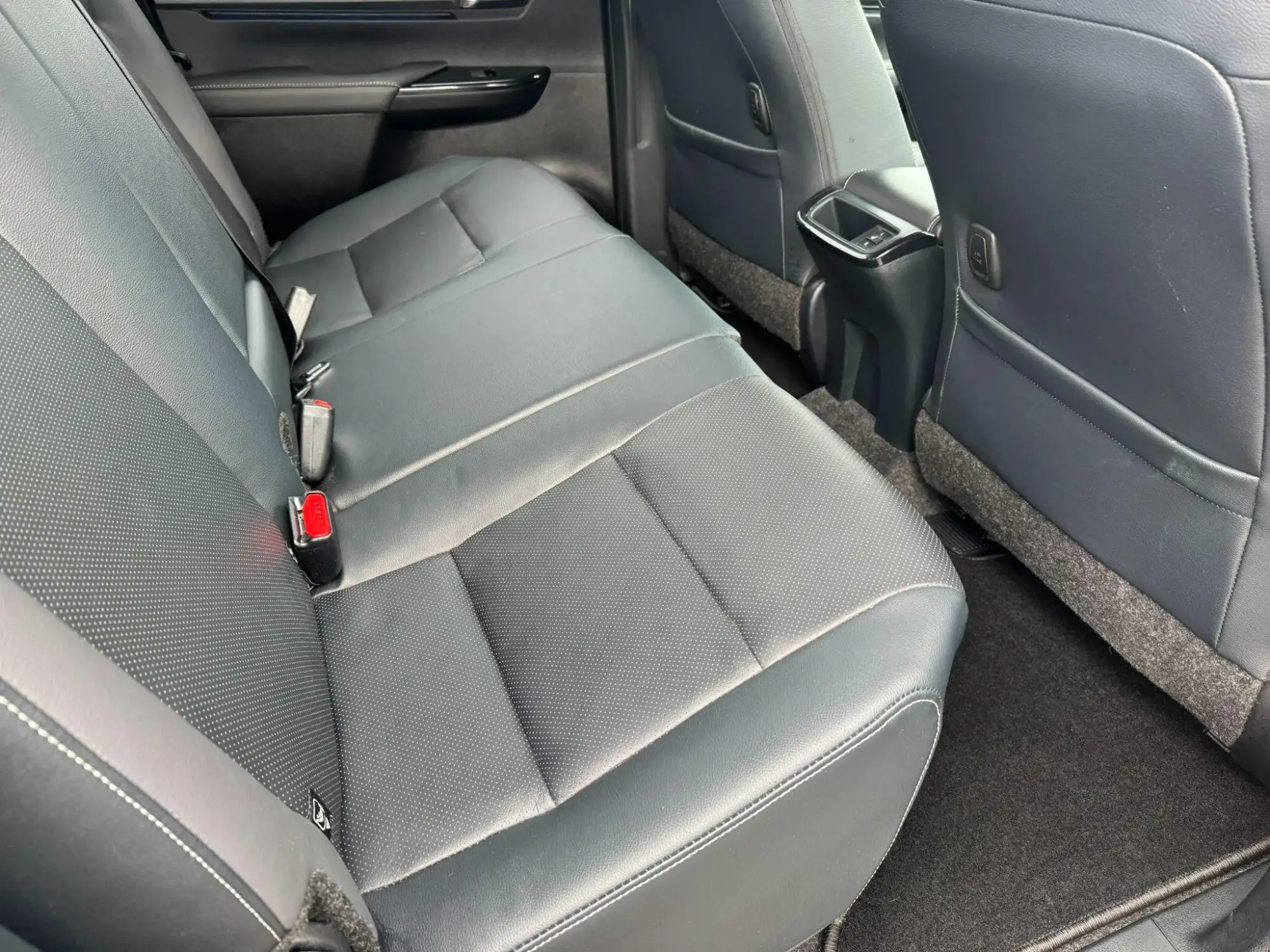 Toyota Hilux Image 11