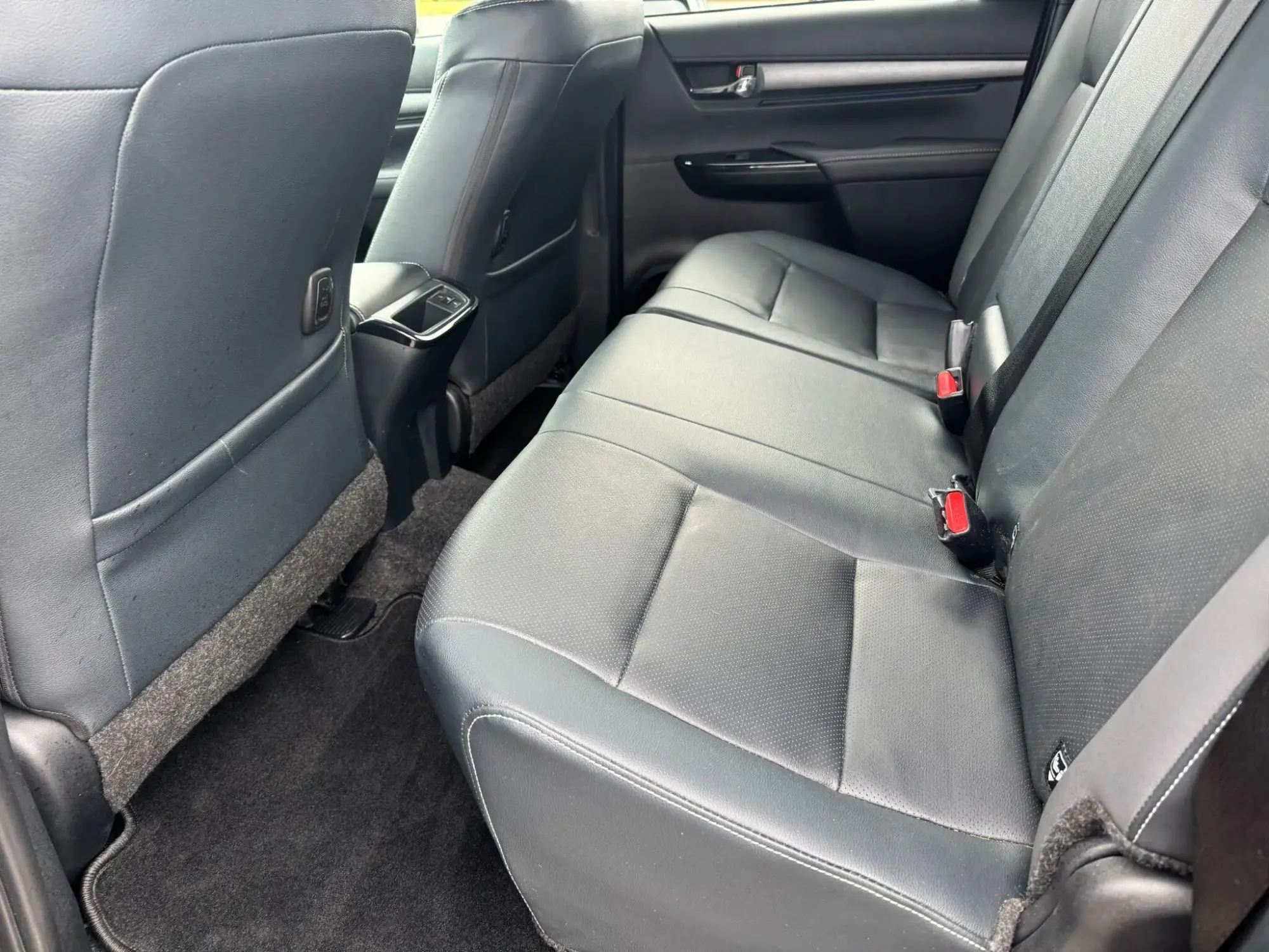 Toyota Hilux Image 12