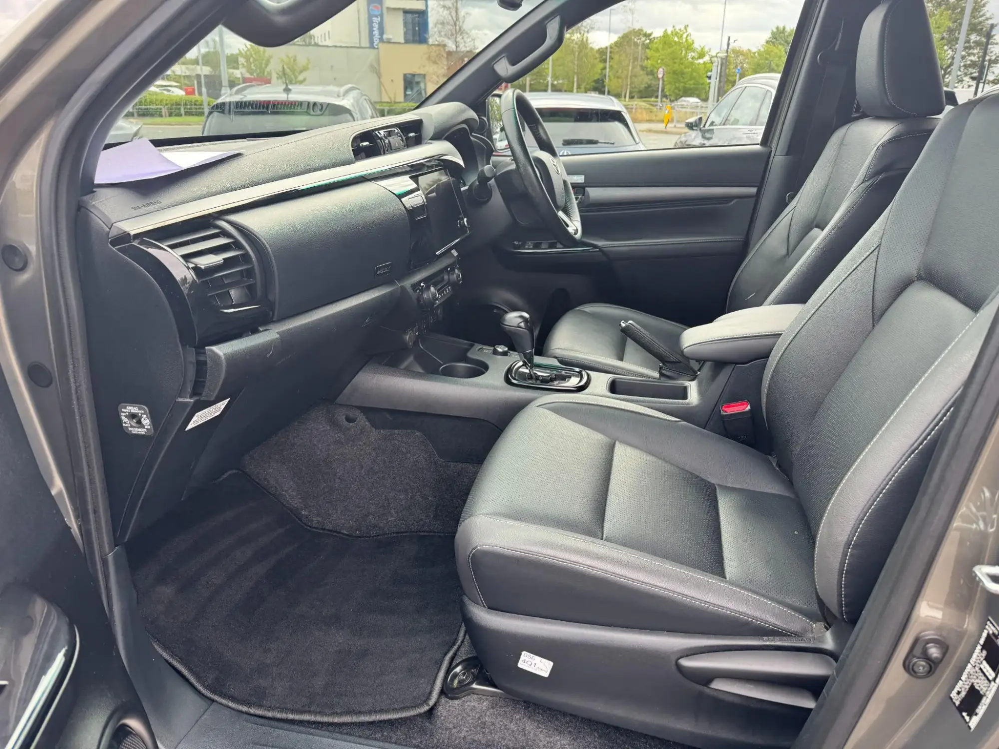 Toyota Hilux Image 13