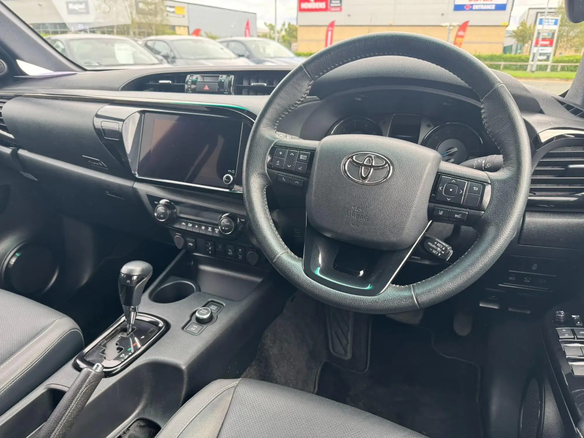 Toyota Hilux Image 15