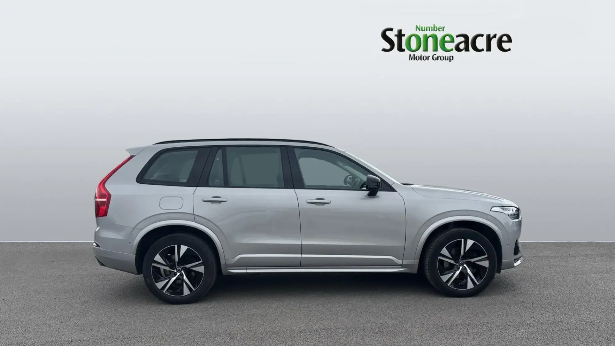 Volvo XC90 2.0 B5D [235] Plus Dark 5dr AWD Geartronic WG72KFJ Image 3