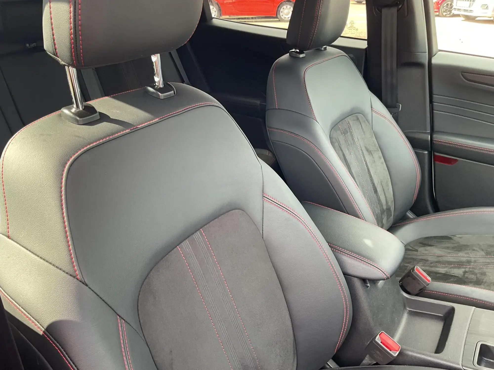 Ford Kuga Image 21