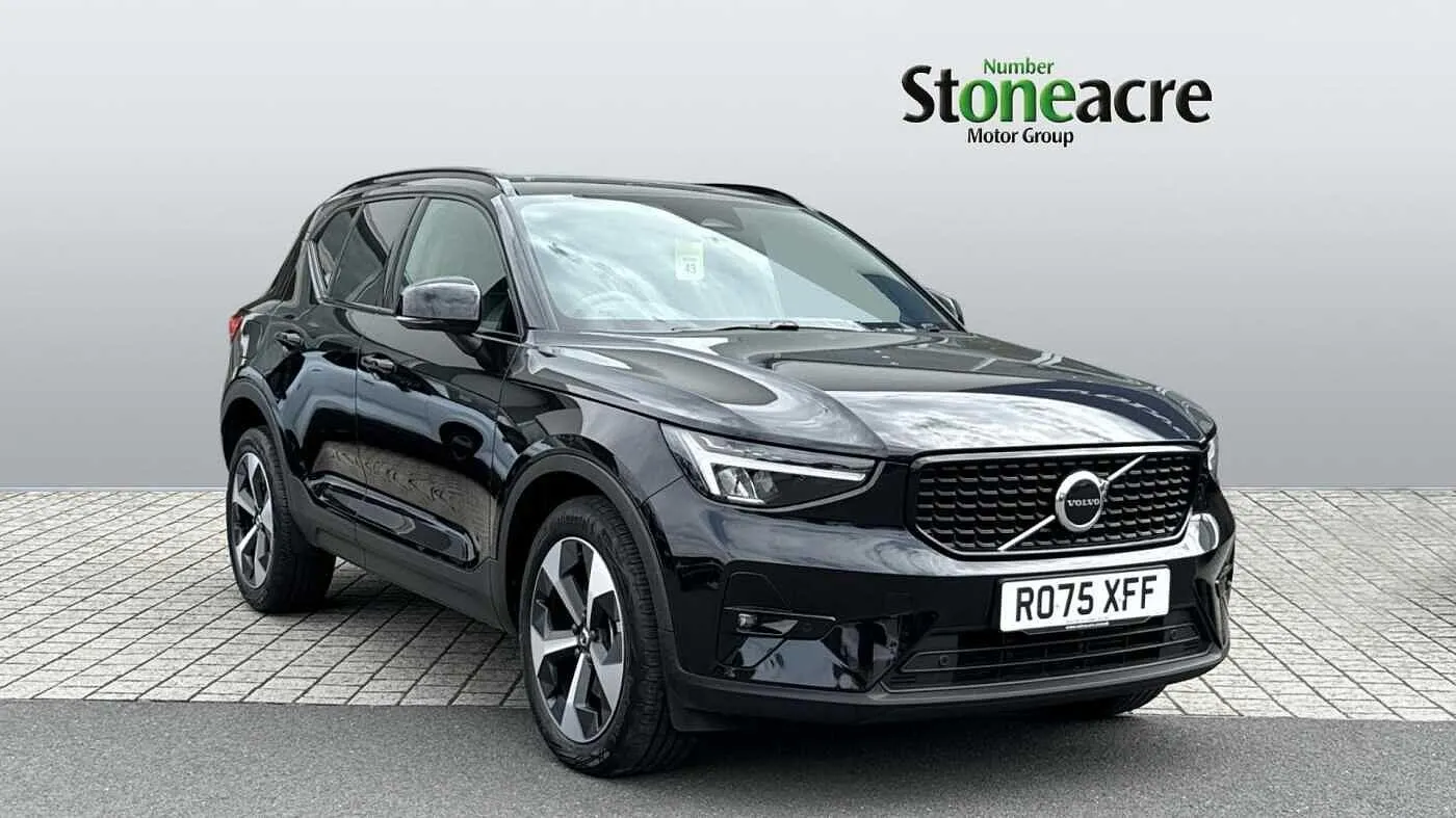 2025 Volvo XC40
