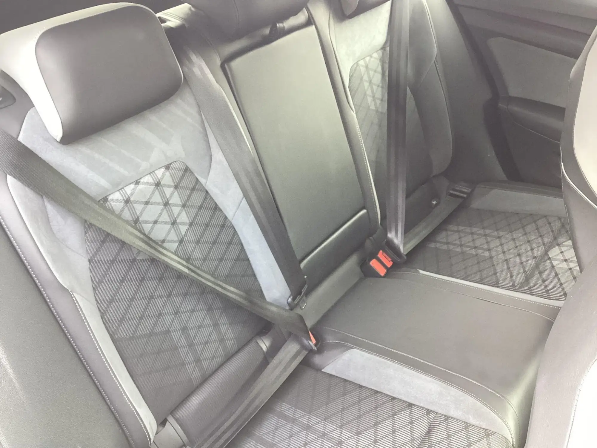 Volkswagen Golf Image 12