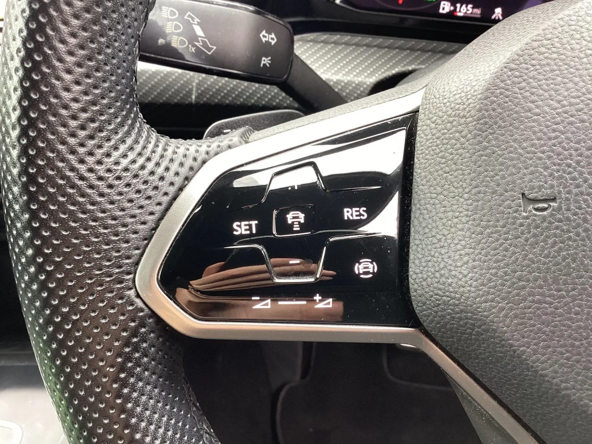 Volkswagen Golf Image 19
