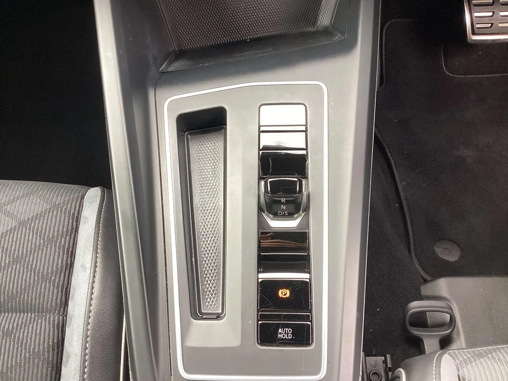 Volkswagen Golf Image 25