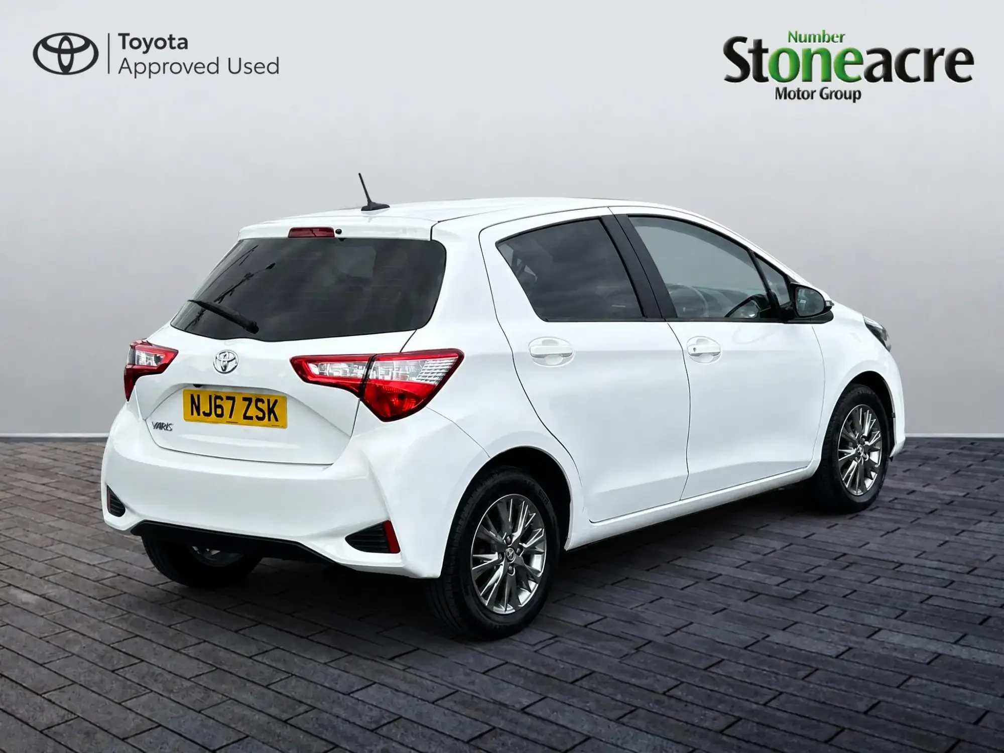 Toyota Yaris 1.5 VVT-i Icon Tech Euro 6 5dr NJ67ZSK Image 3 Toyota Yaris 1.5 VVT-i Icon Tech Euro 6 5dr NJ67ZSK Image 3