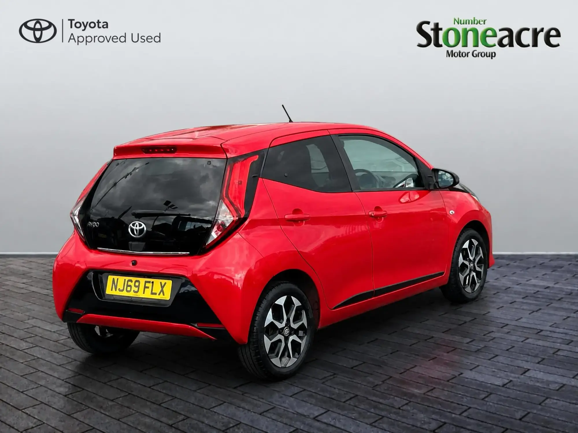 Toyota Aygo 1.0 VVT-i X-Trend 5dr NJ69FLX Image 3 Toyota Aygo 1.0 VVT-i X-Trend 5dr NJ69FLX Image 3