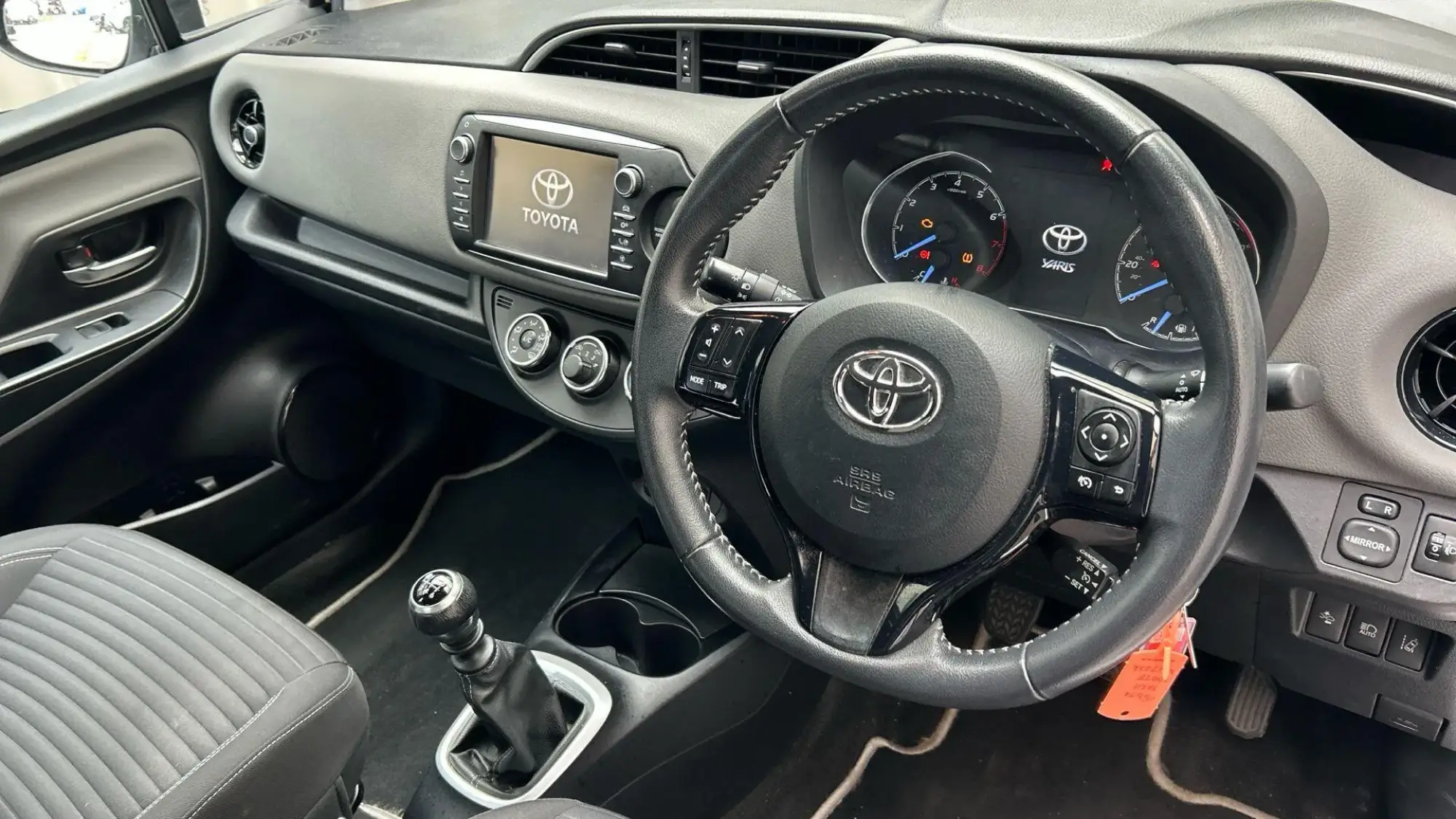 Toyota Yaris Image 10