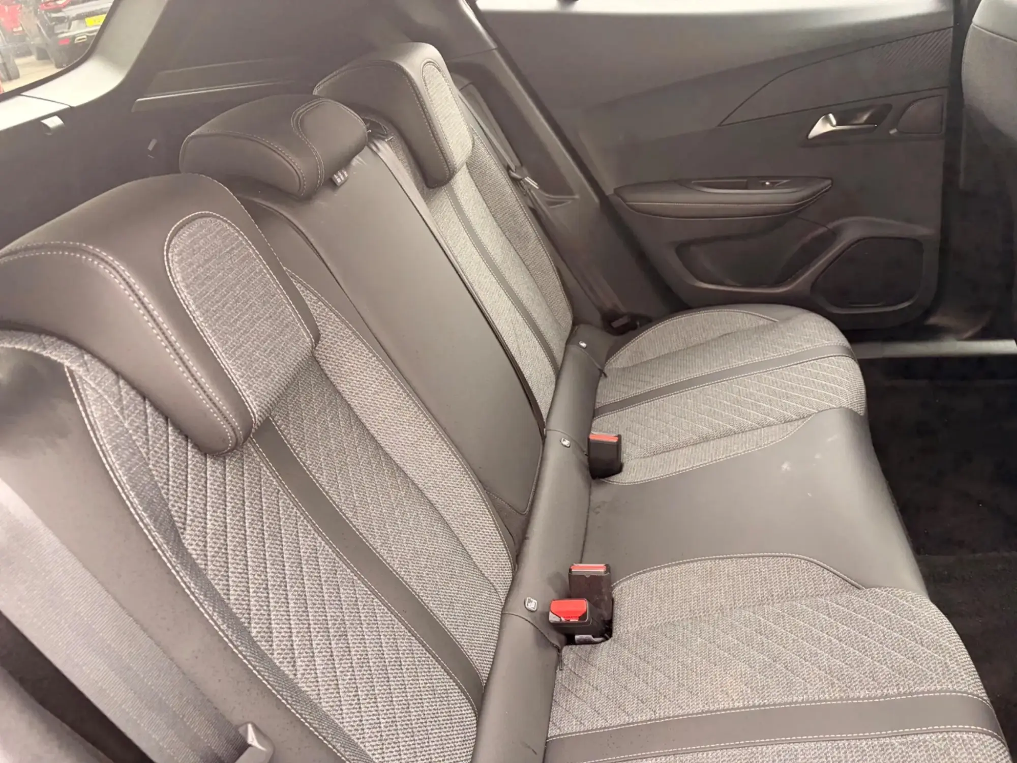 Peugeot E-2008 Image 20