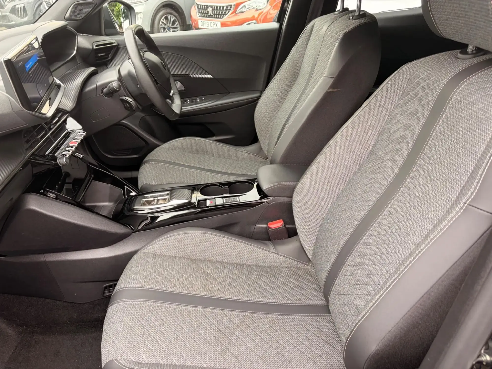 Peugeot E-2008 Image 44