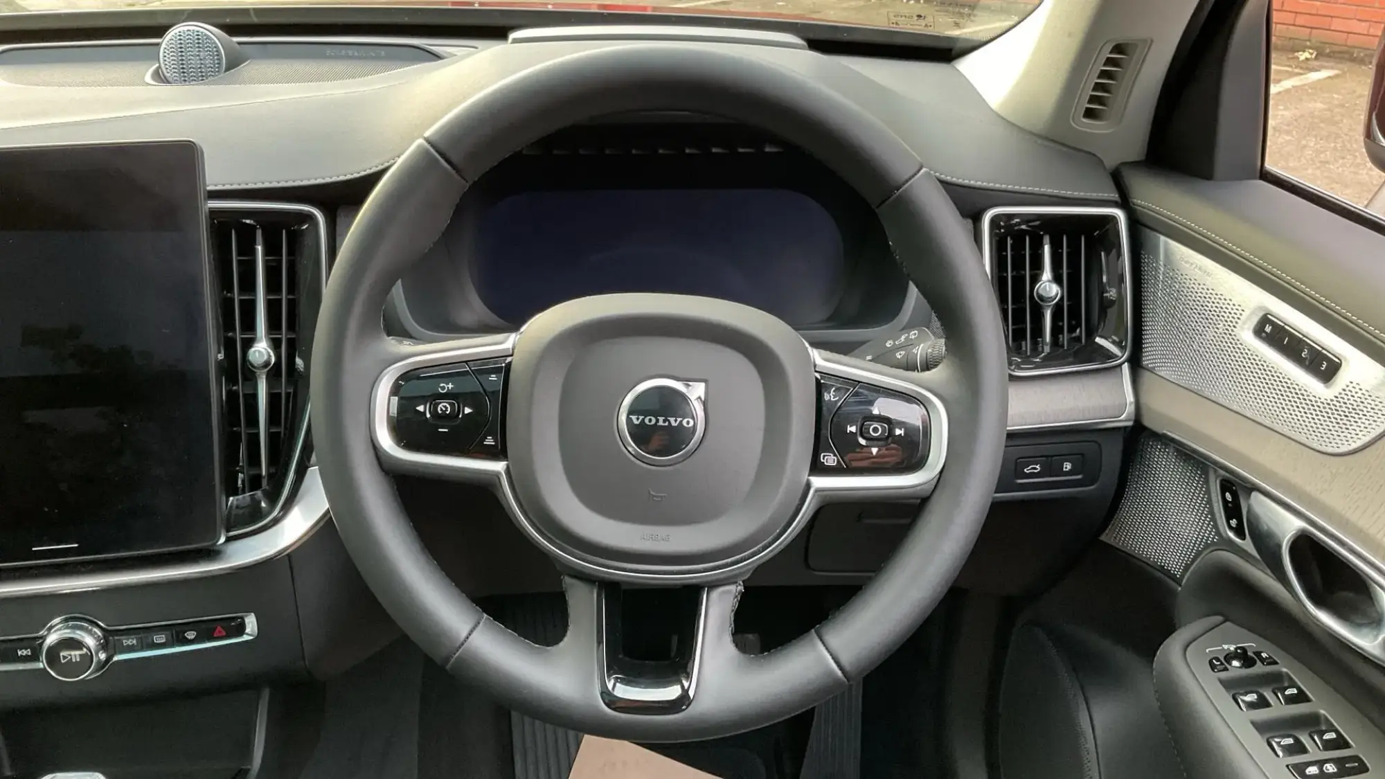 Volvo XC90 Plug-In Hybrid Image 10 Volvo XC90 Plug-In Hybrid Image 10