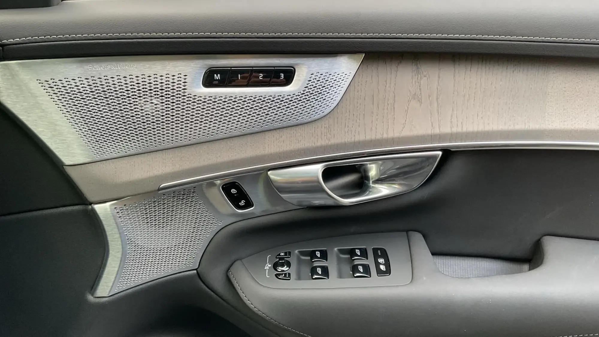 Volvo XC90 Plug-In Hybrid Image 29 Volvo XC90 Plug-In Hybrid Image 29