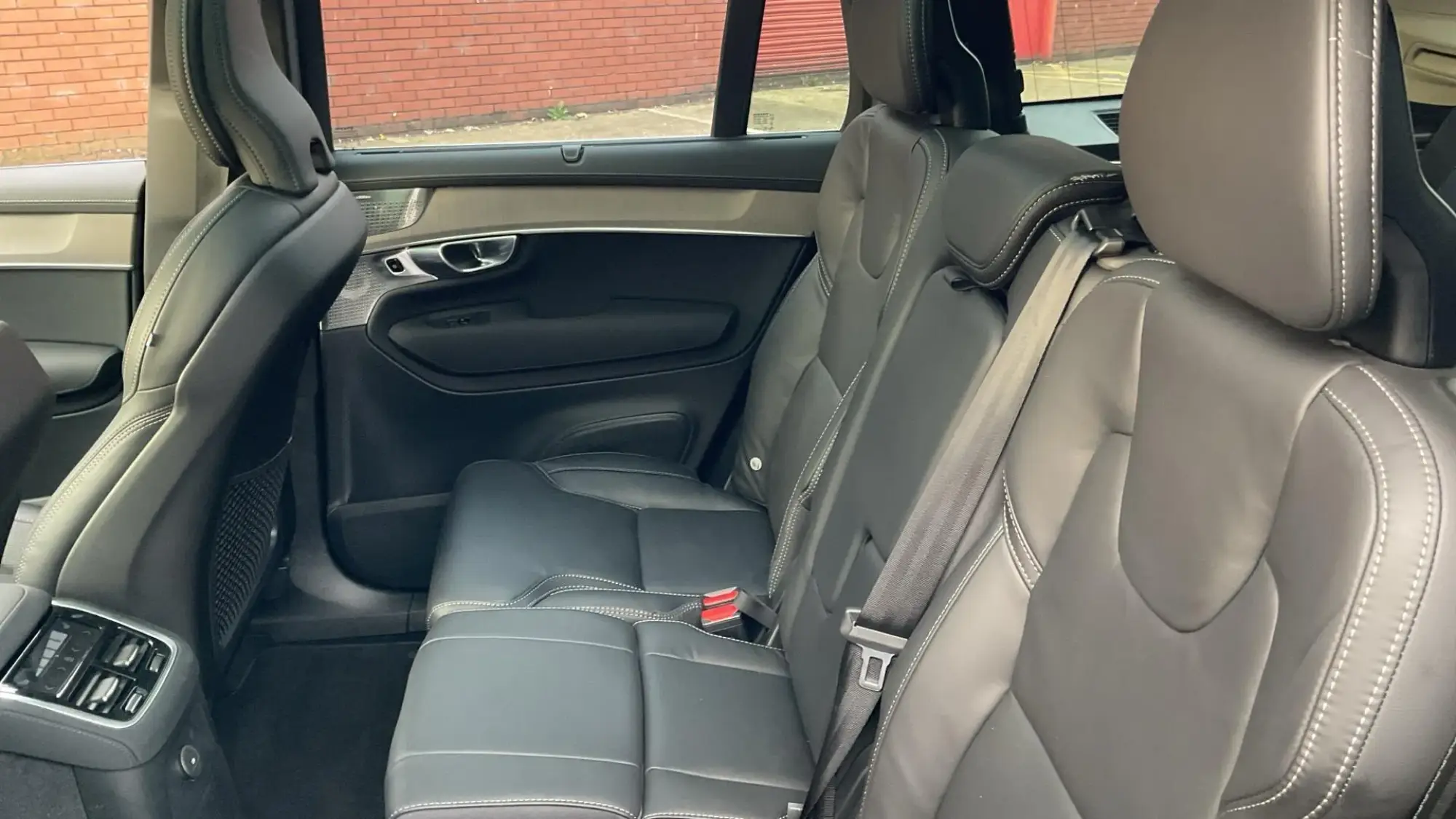 Volvo XC90 Plug-In Hybrid Image 33 Volvo XC90 Plug-In Hybrid Image 33