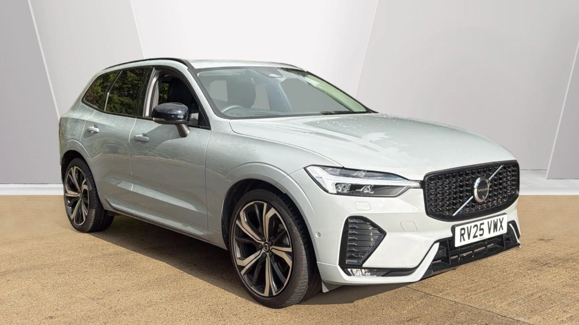 2025 Volvo XC60