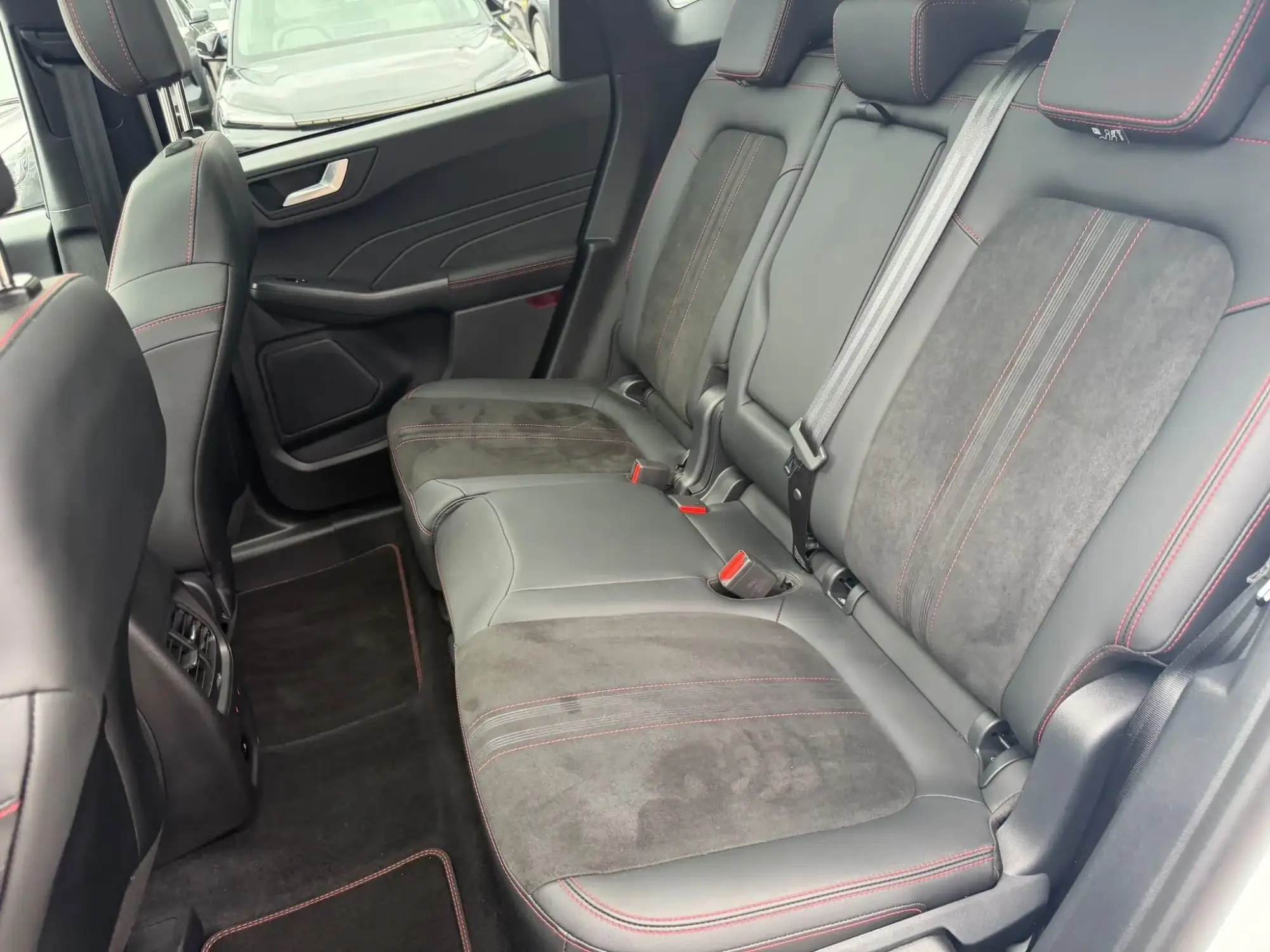 Ford Kuga Plug-In Hybrid Image 14