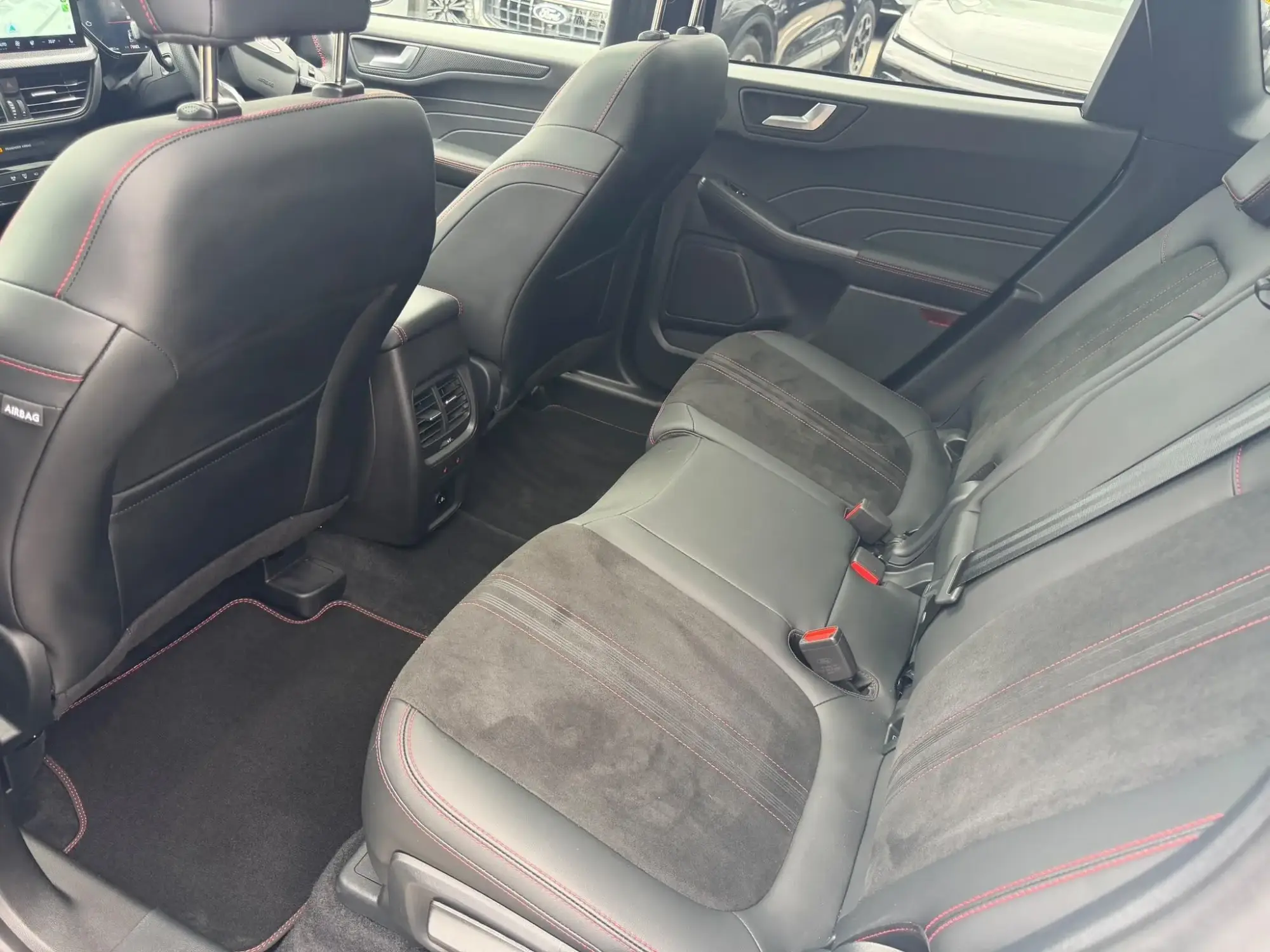 Ford Kuga Plug-In Hybrid Image 17