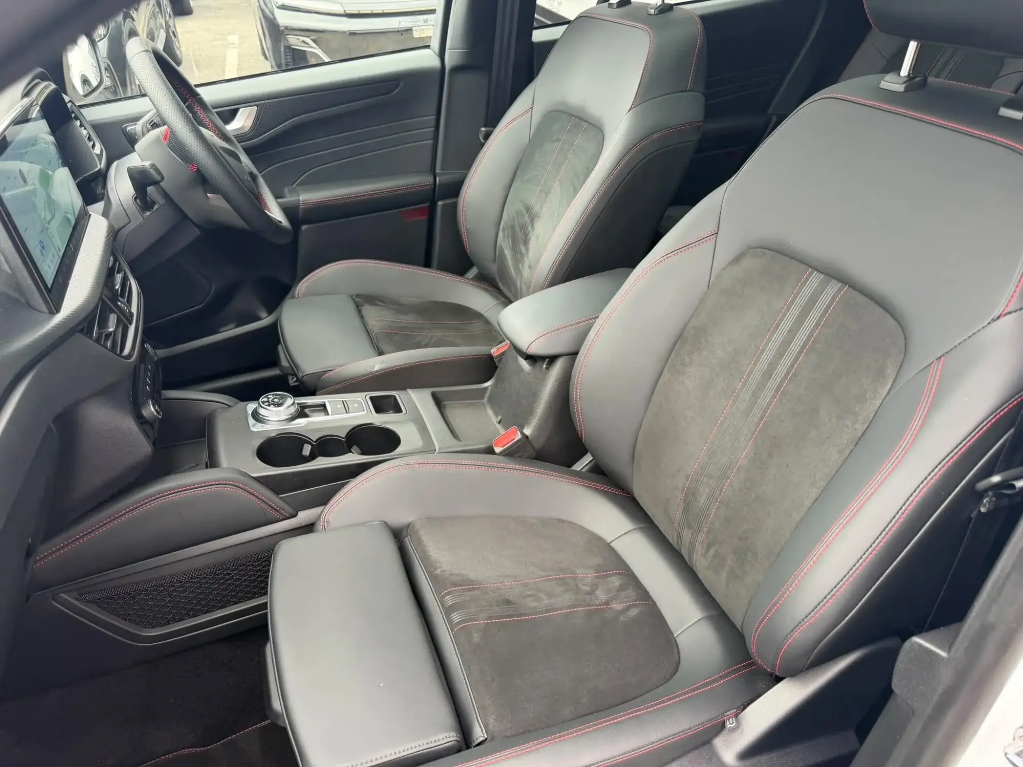 Ford Kuga Plug-In Hybrid Image 40