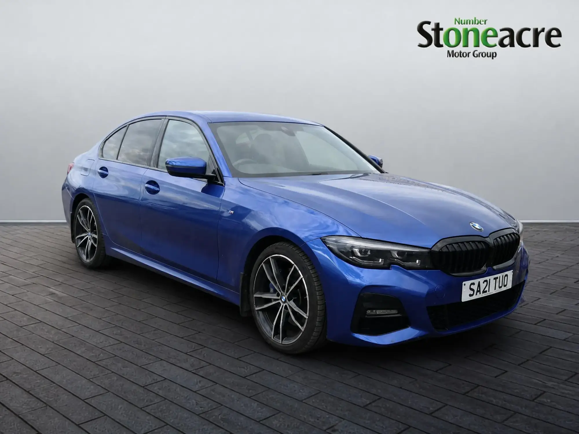 BMW 3 Series 3.0 330d MHT M Sport Auto xDrive Euro 6 (s/s) 4dr SA21TUO Image 1 BMW 3 Series 3.0 330d MHT M Sport Auto xDrive Euro 6 (s/s) 4dr SA21TUO Image 1
