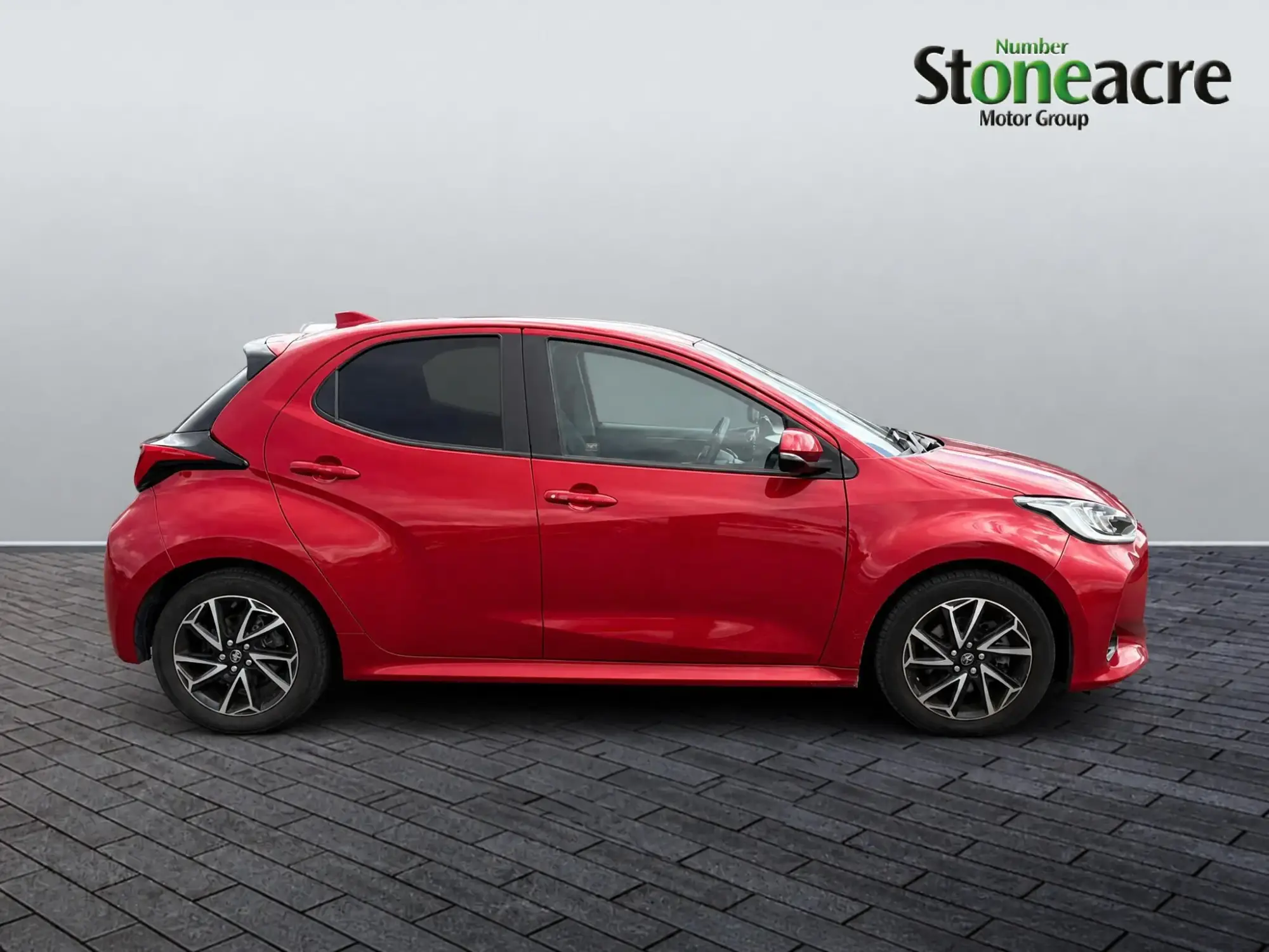 Toyota Yaris 1.5 Hybrid Design 5dr CVT BK22BKJ Image 2 Toyota Yaris 1.5 Hybrid Design 5dr CVT BK22BKJ Image 2