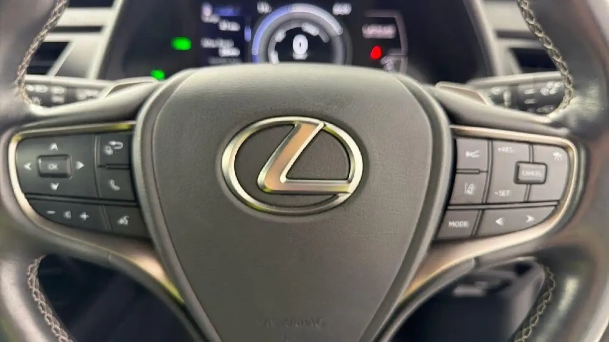 Lexus UX Image 13