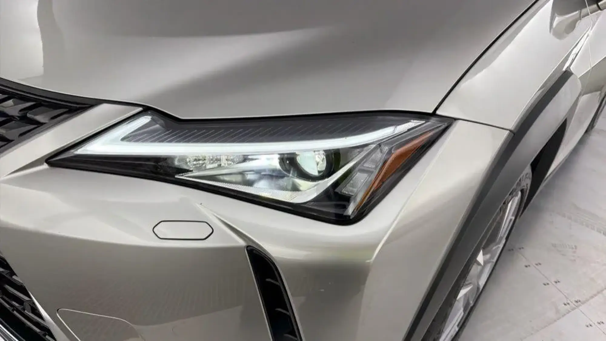 Lexus UX Image 15