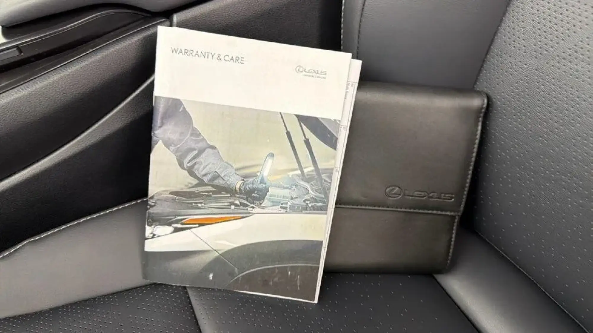 Lexus UX Image 19