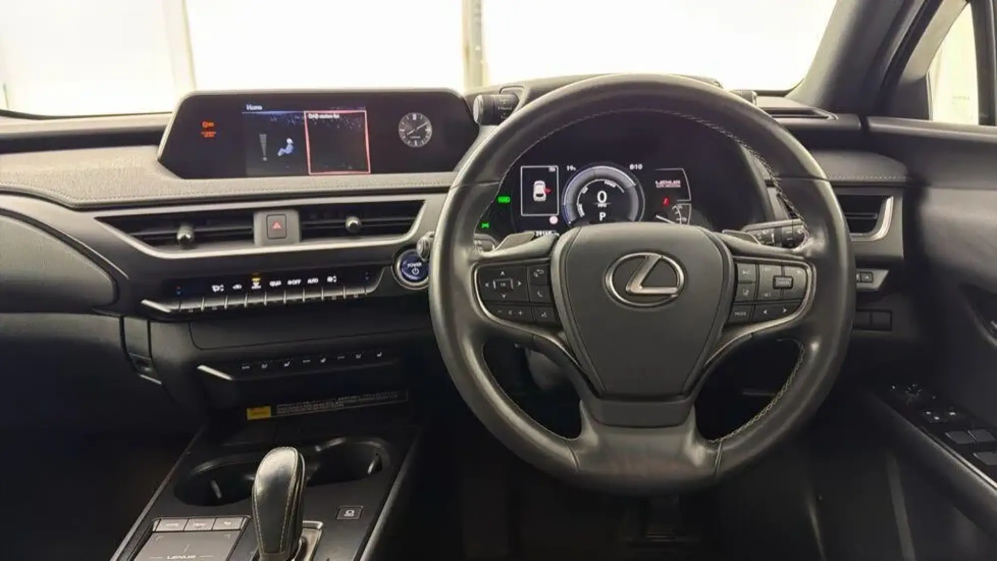 Lexus UX Image 22