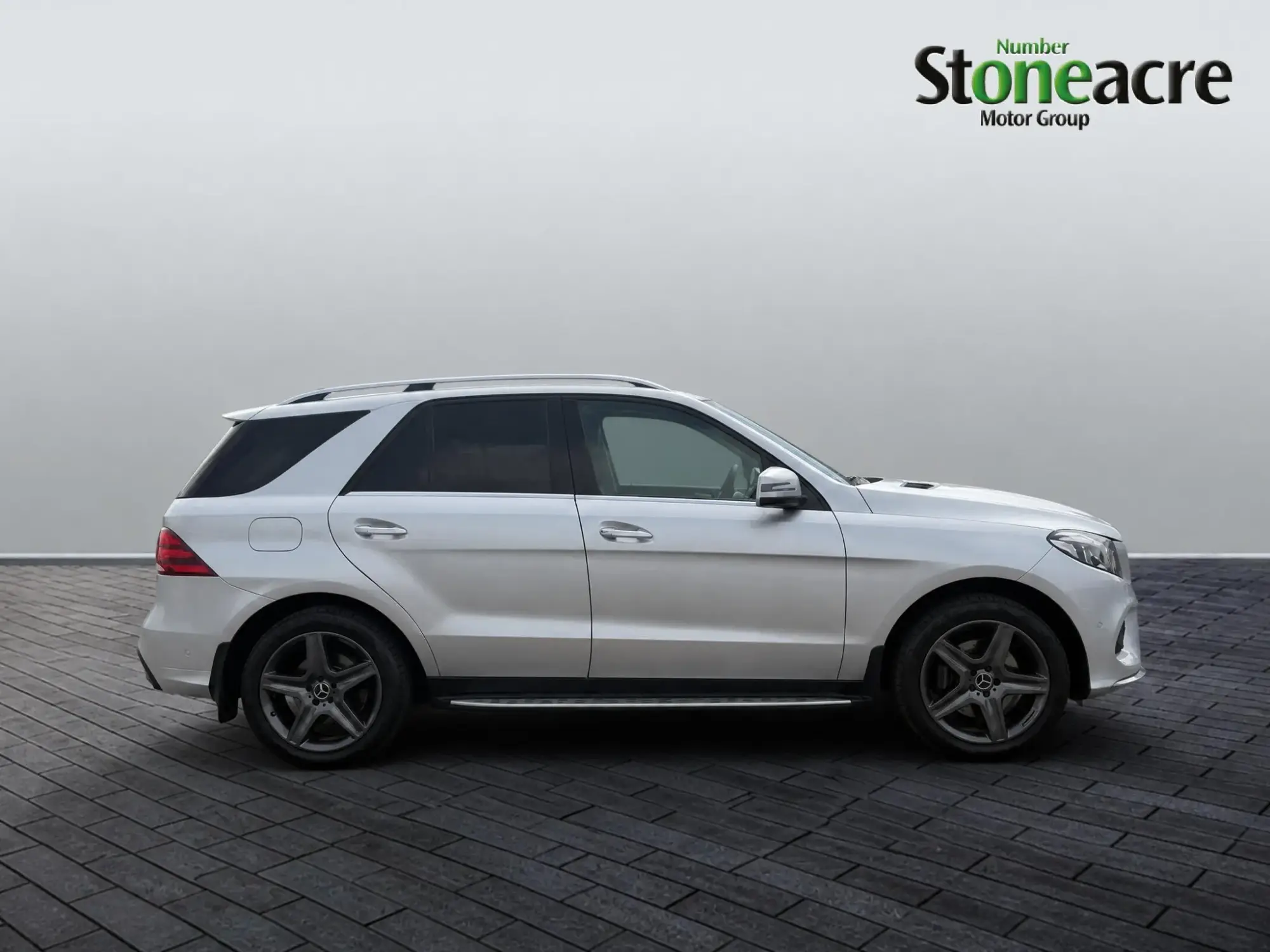 Mercedes-Benz GLE Image 2