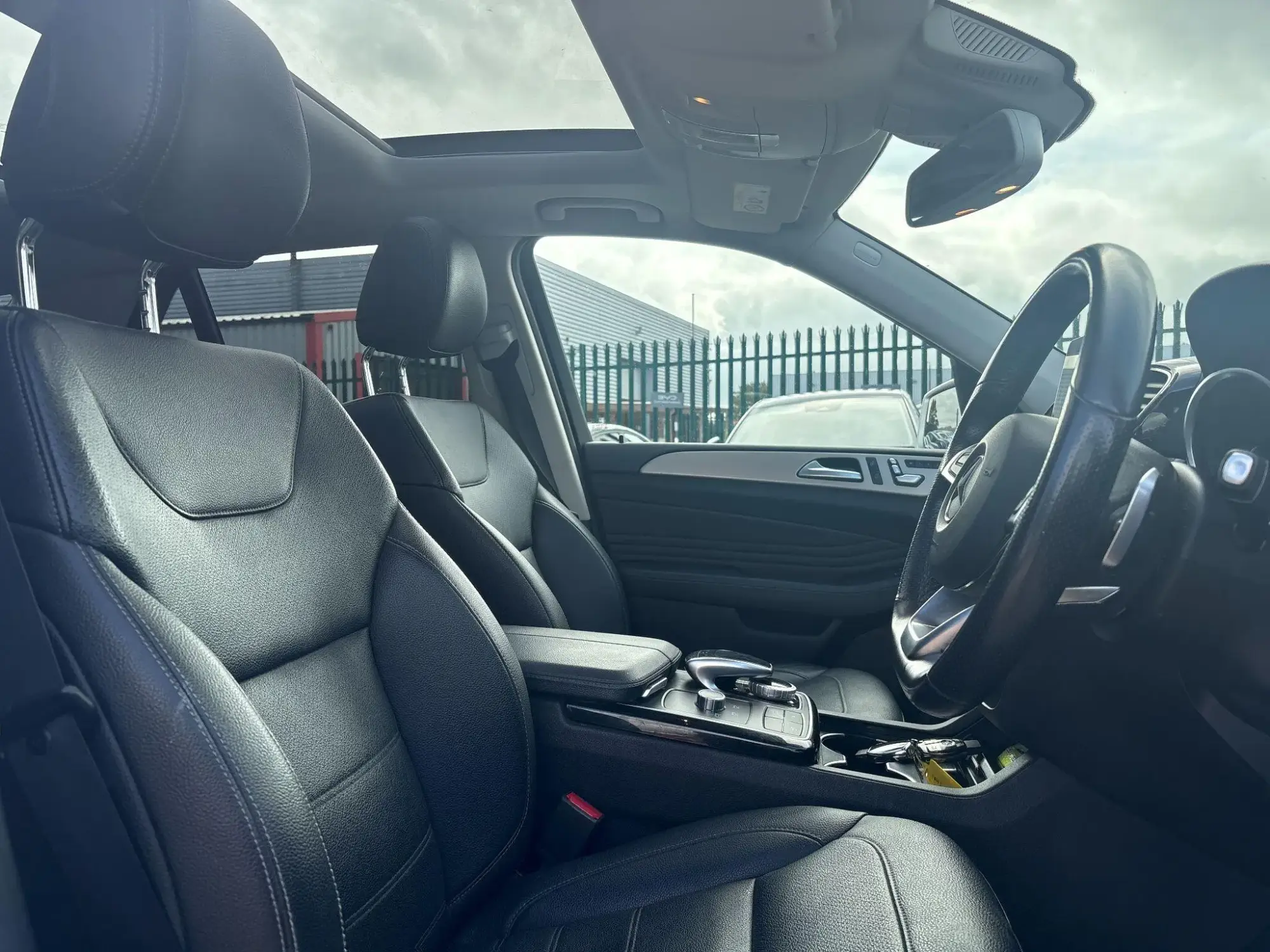 Mercedes-Benz GLE Image 11