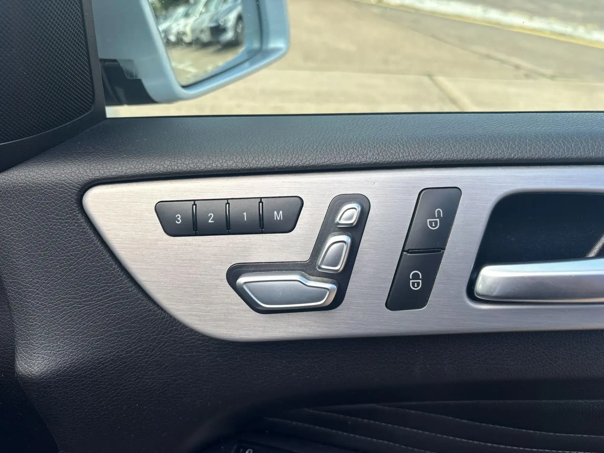 Mercedes-Benz GLE Image 13