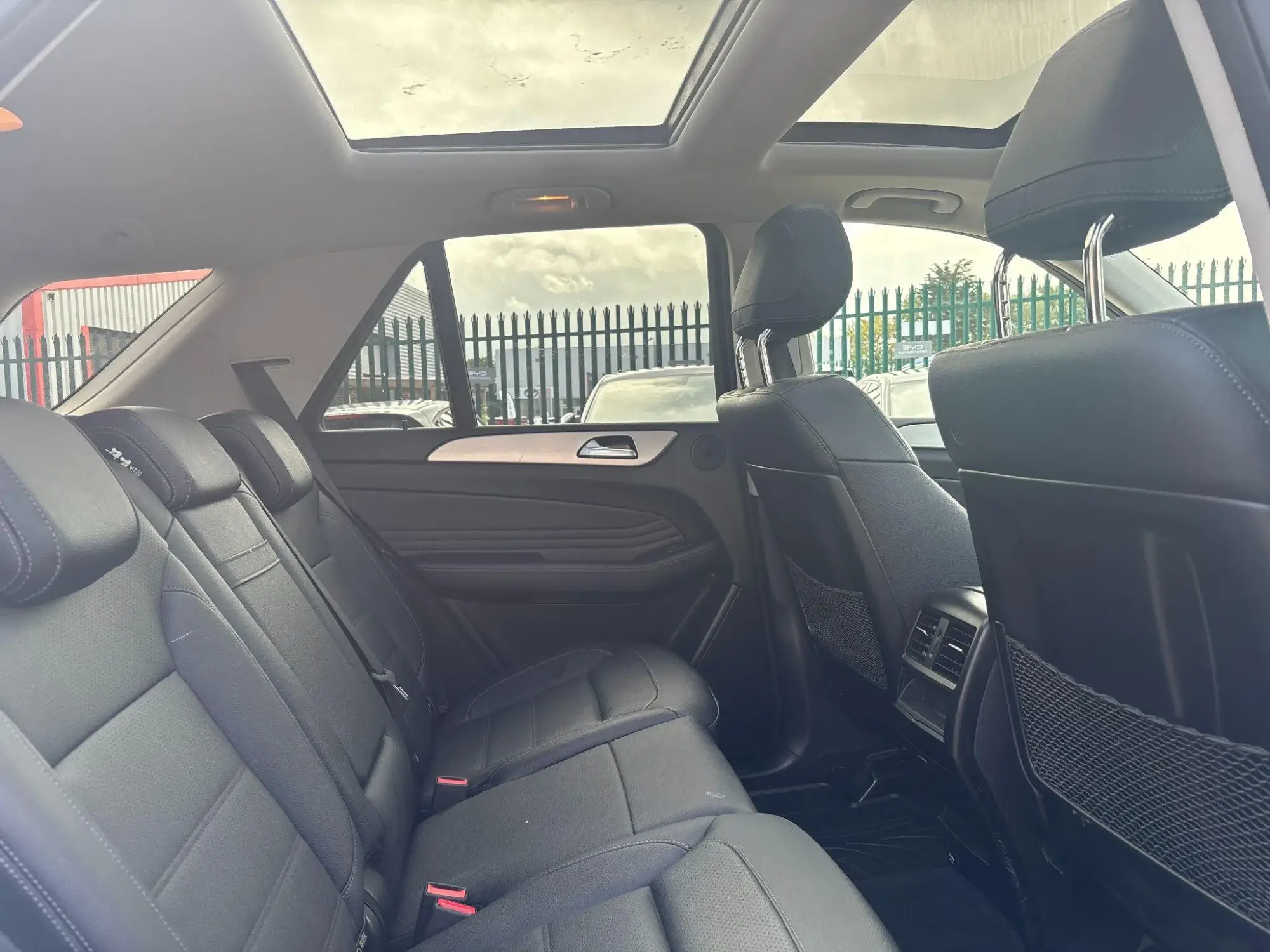 Mercedes-Benz GLE Image 15