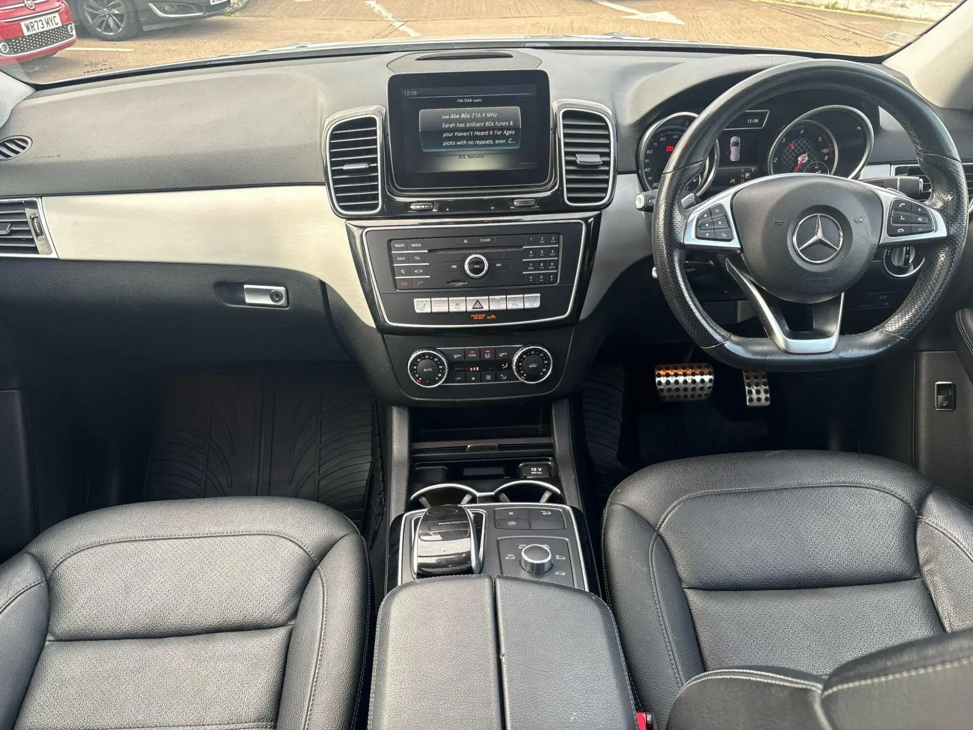 Mercedes-Benz GLE Image 23
