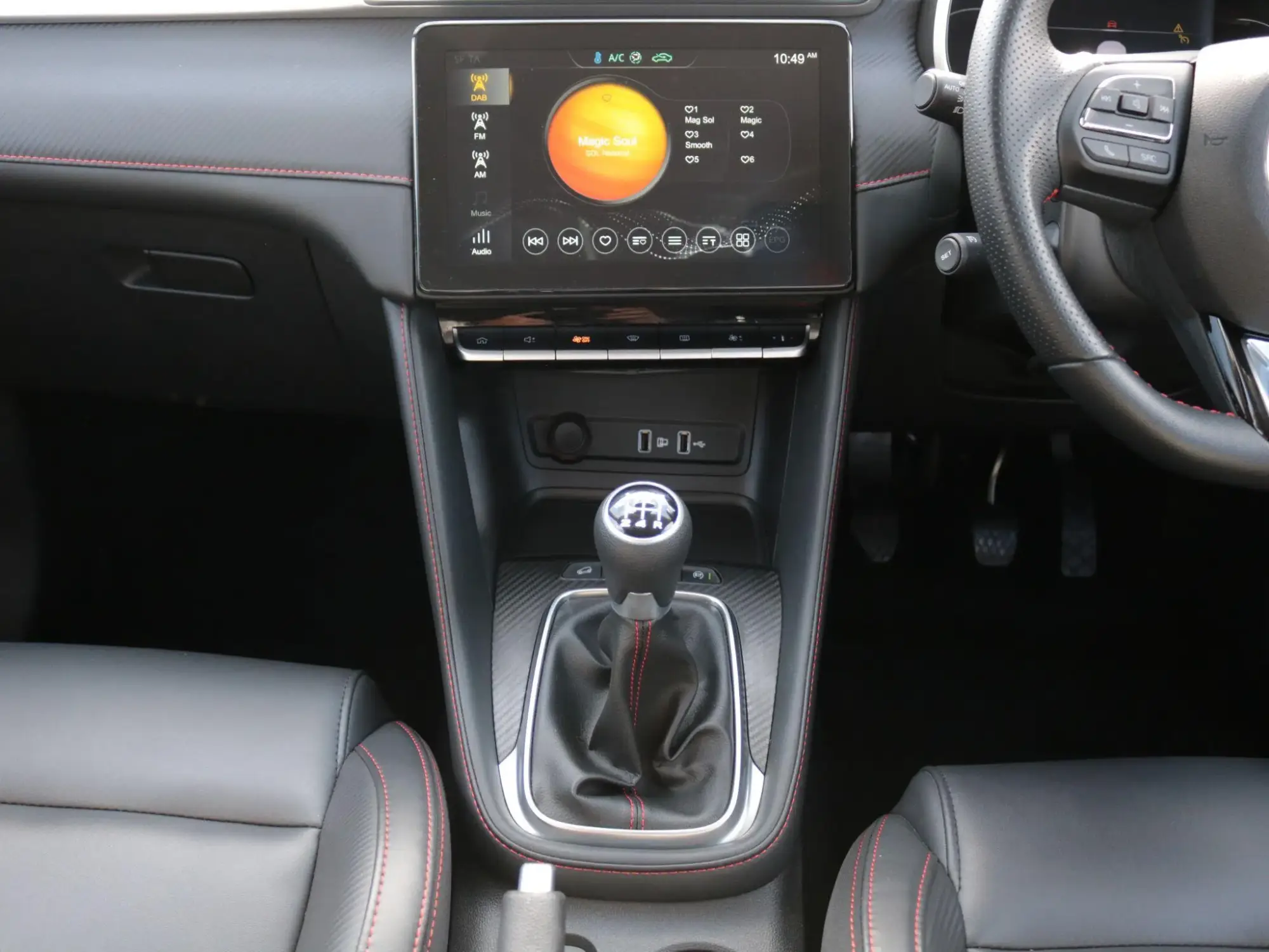 MG ZS Image 23