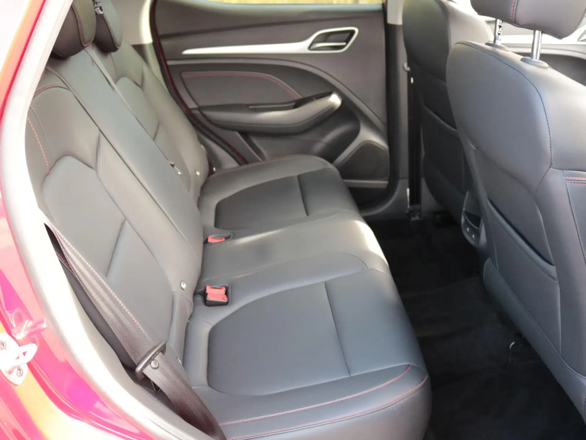 MG ZS Image 24